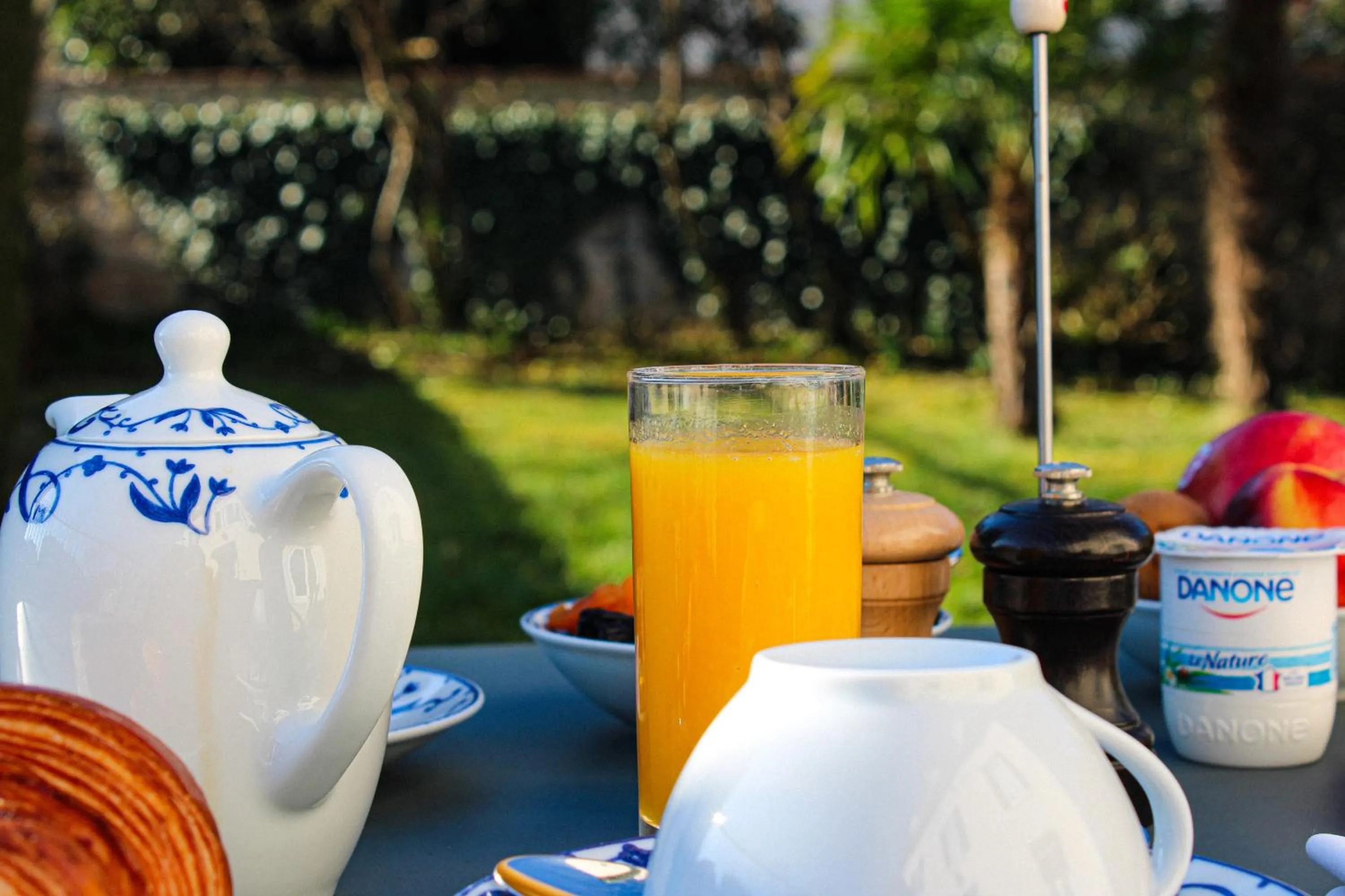 Patio in Hotel La Villa Fleurie