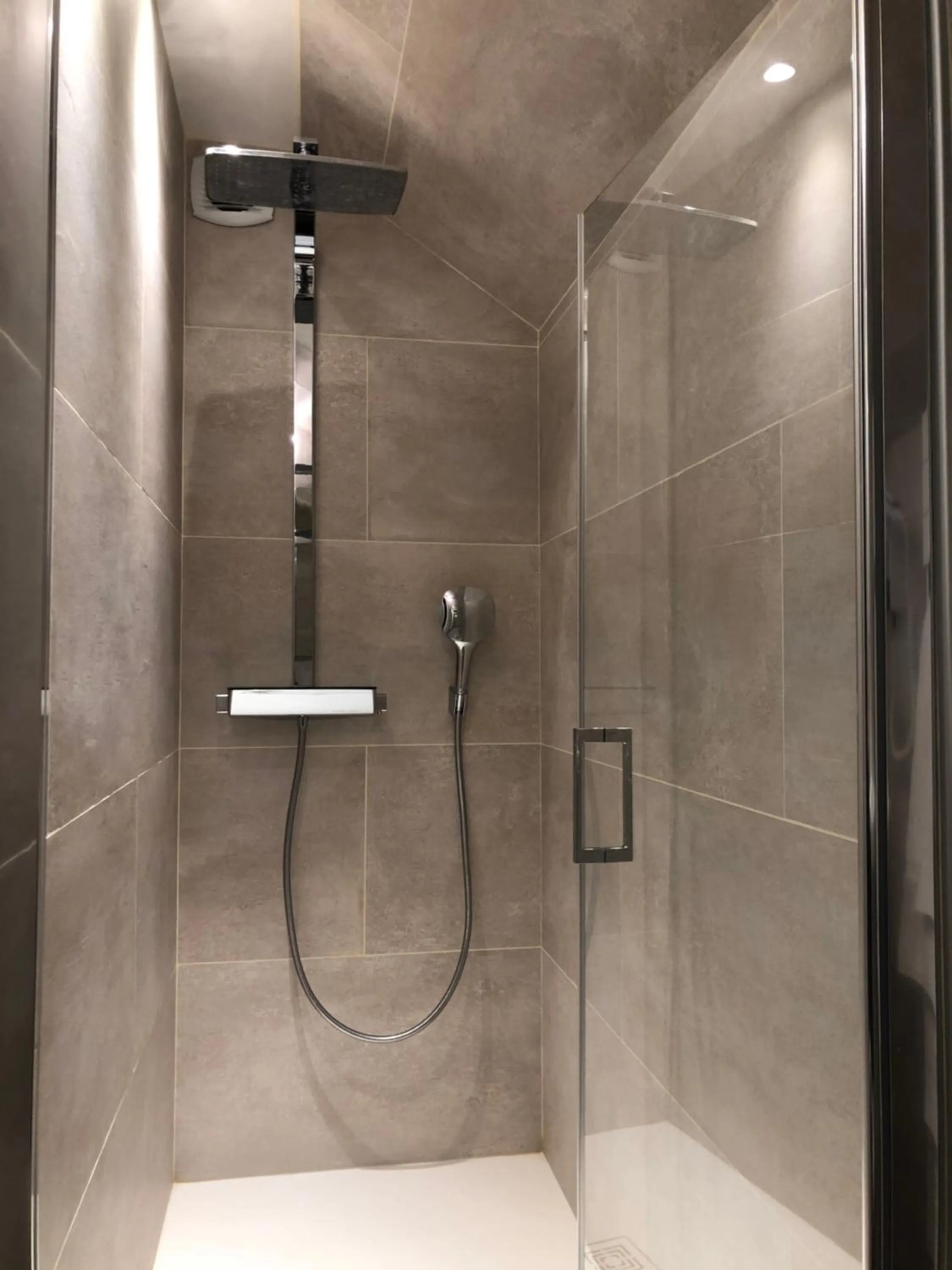 Shower in Hotel La Villa Fleurie