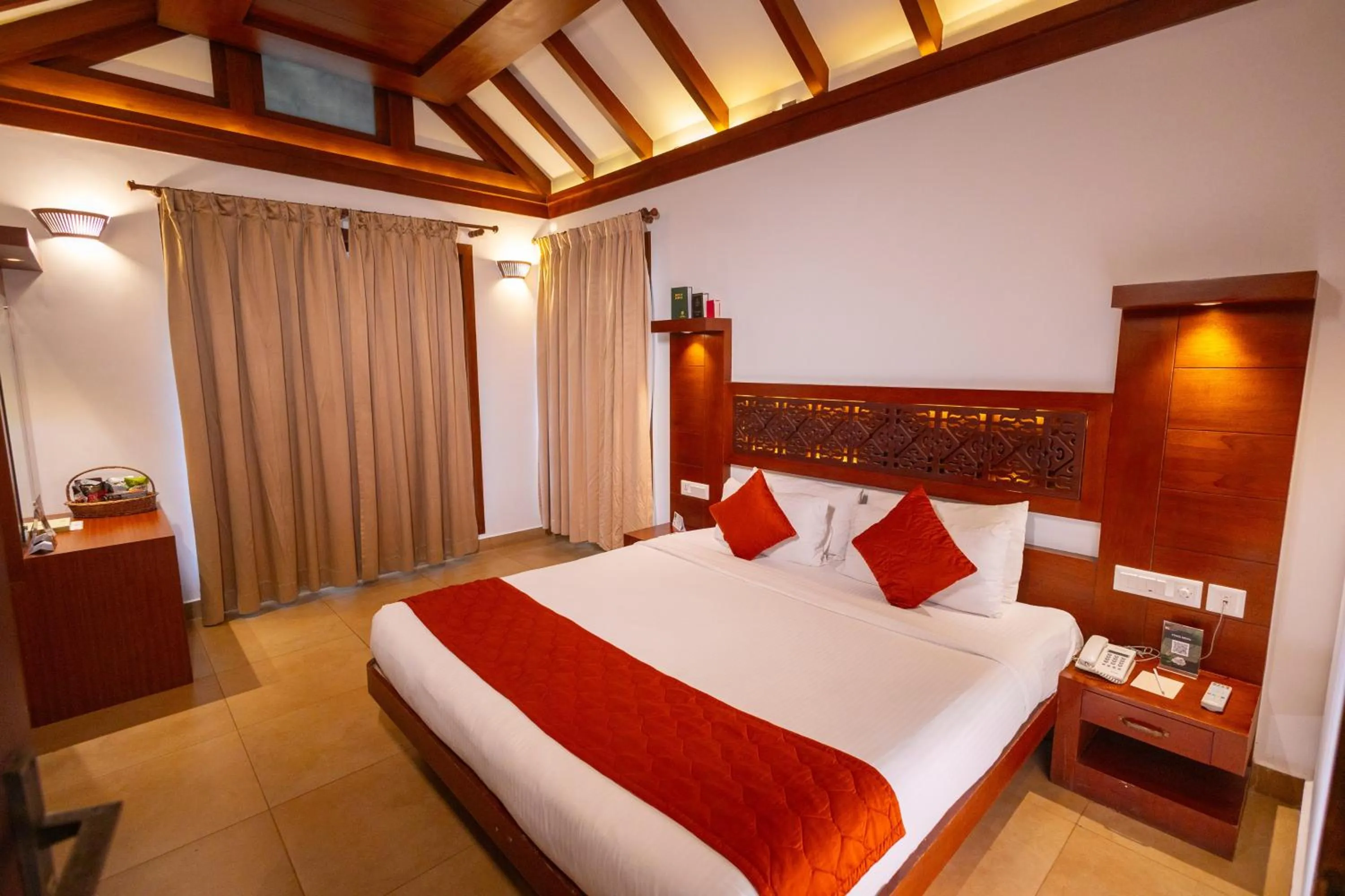 Bed in Forest Canopy Thekkady