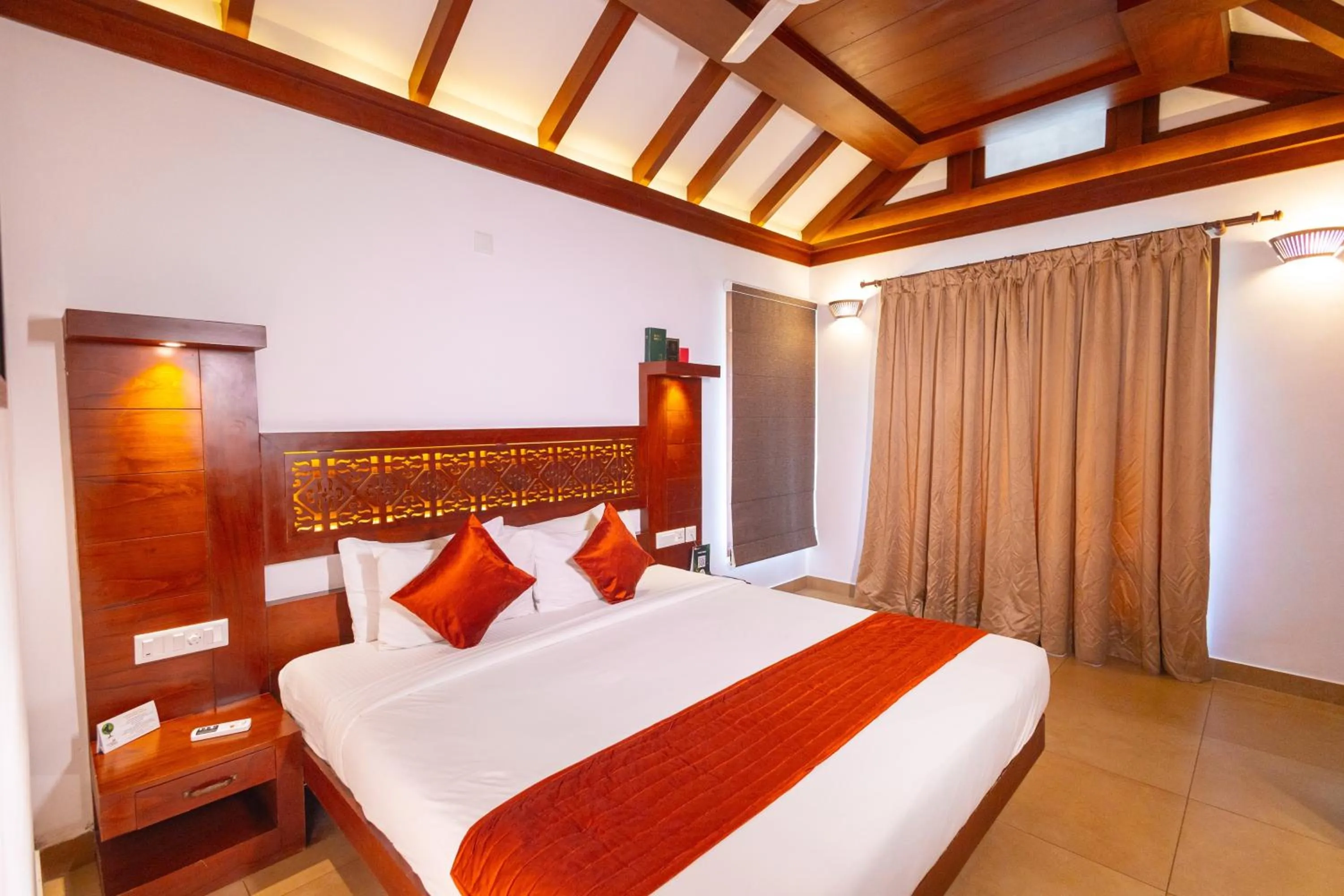 Bed in Forest Canopy Thekkady