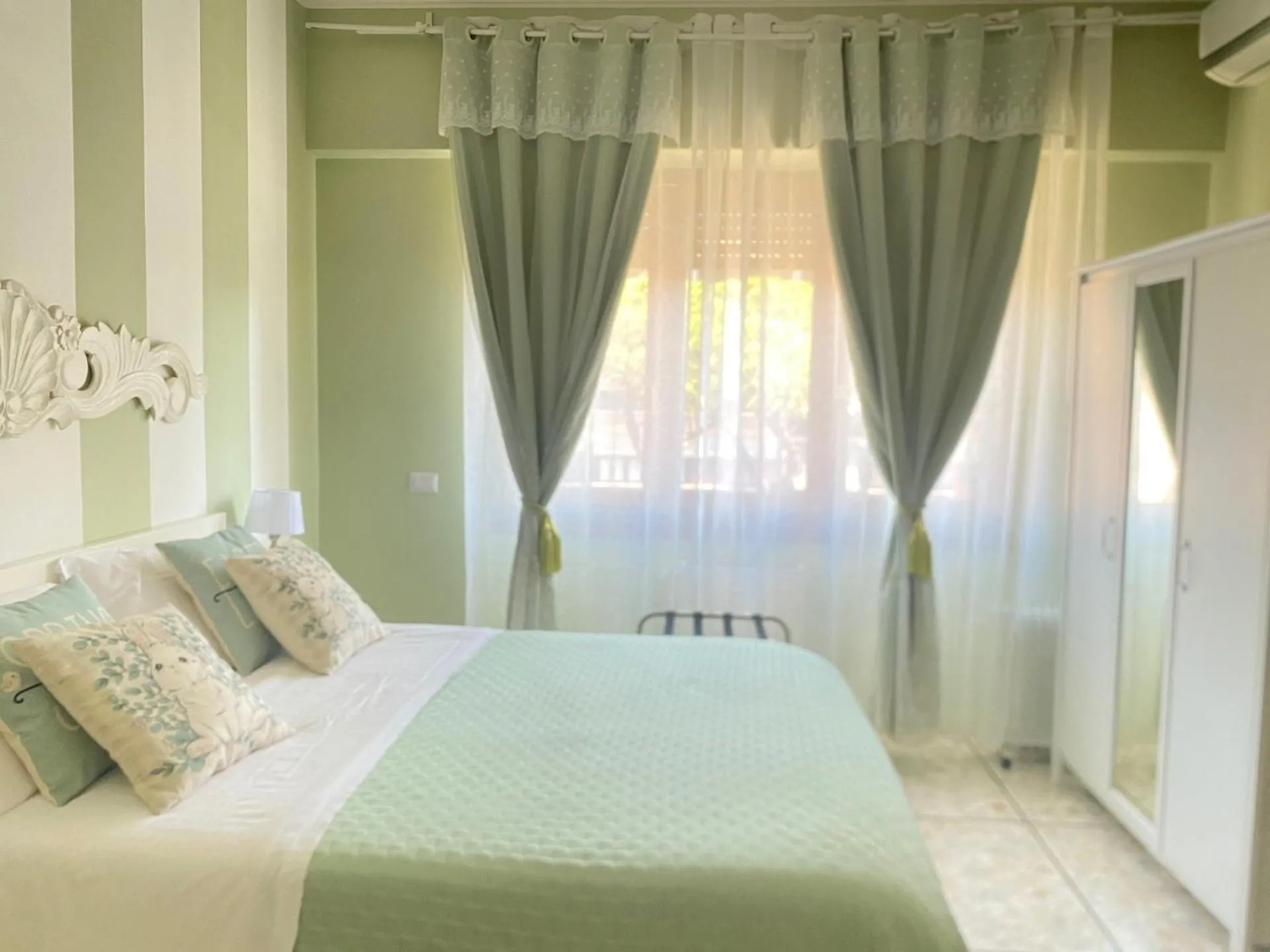 Bedroom, Bed in Mami Guest House Rome Vatican St Peters