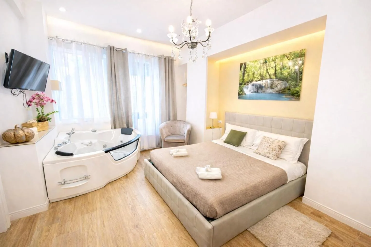 Photo of the whole room, Bed in Mami Guest House Rome Vatican St Peters