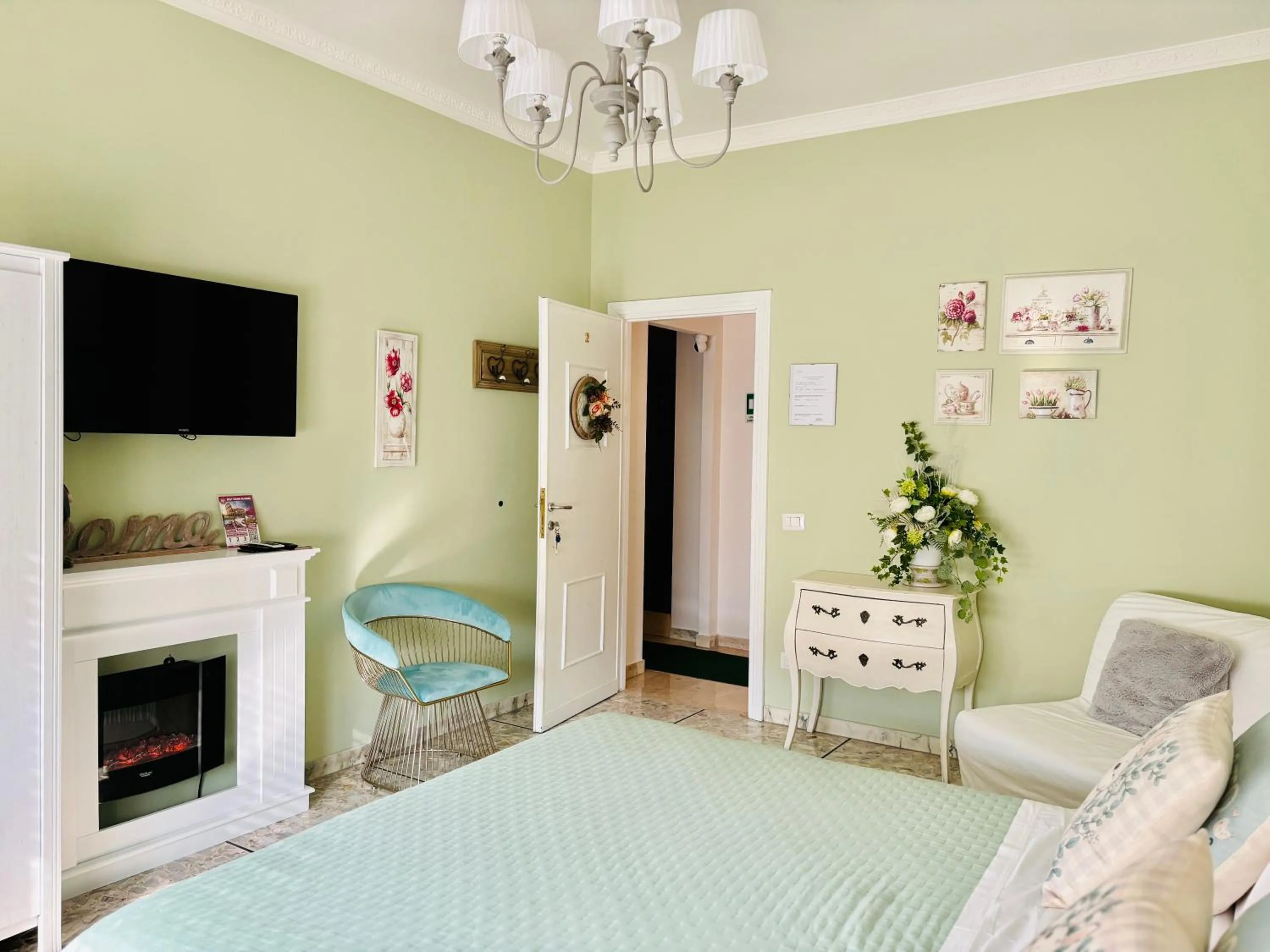 Photo of the whole room in Mami Guest House Rome Vatican St Peters