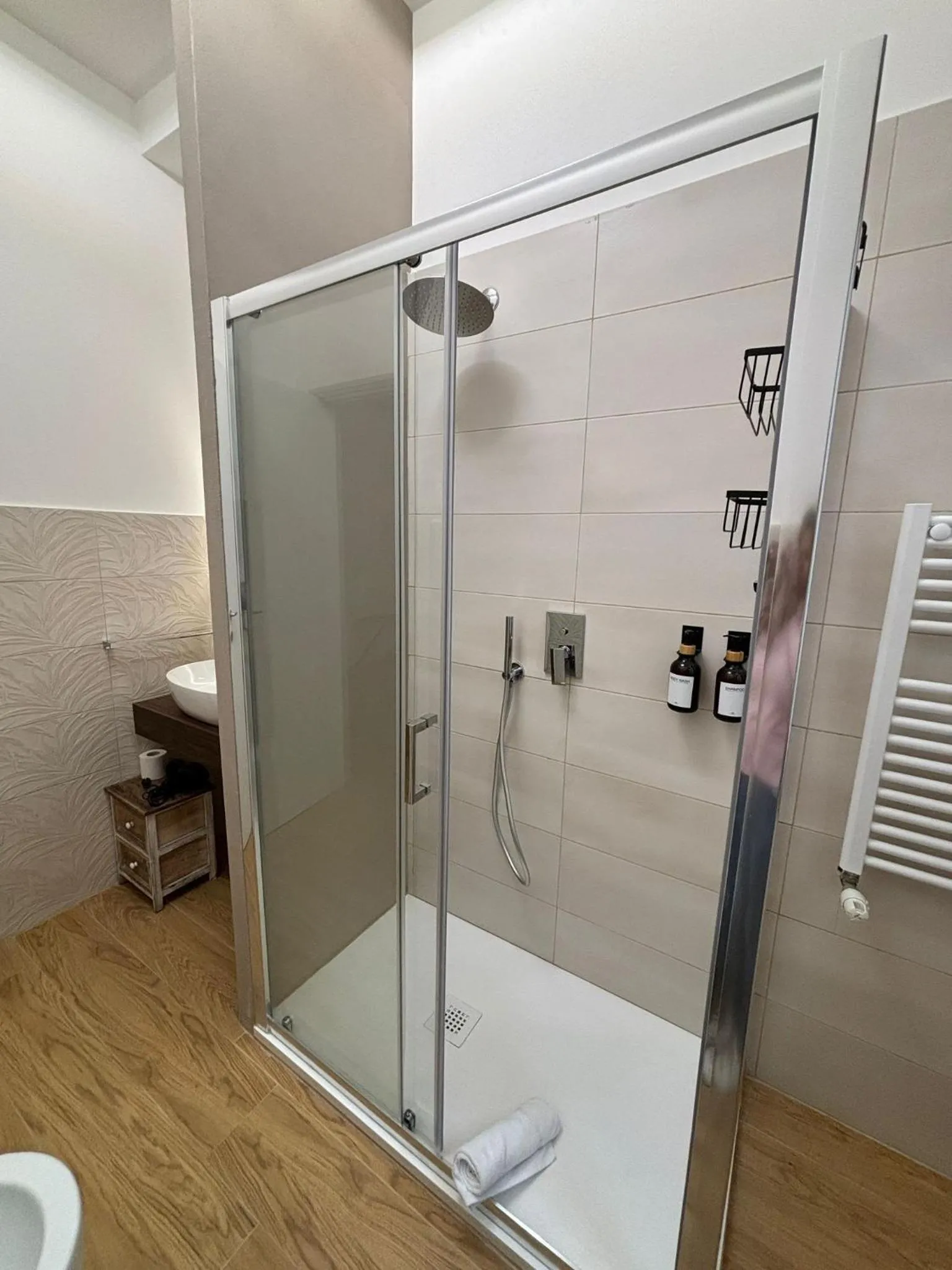 Shower in Mami Guest House Rome Vatican St Peters