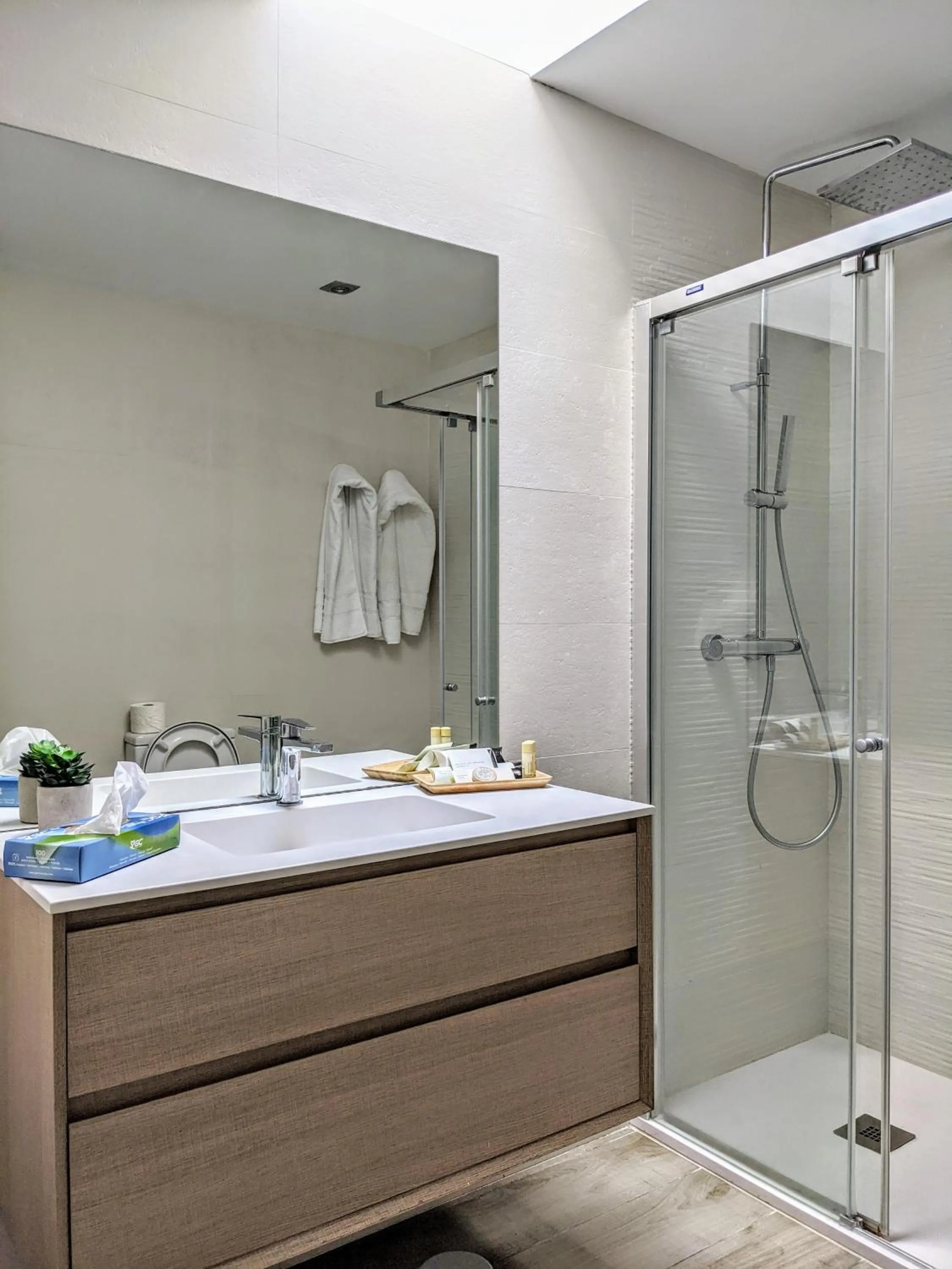 Bathroom in Coral Beach Aparthotel