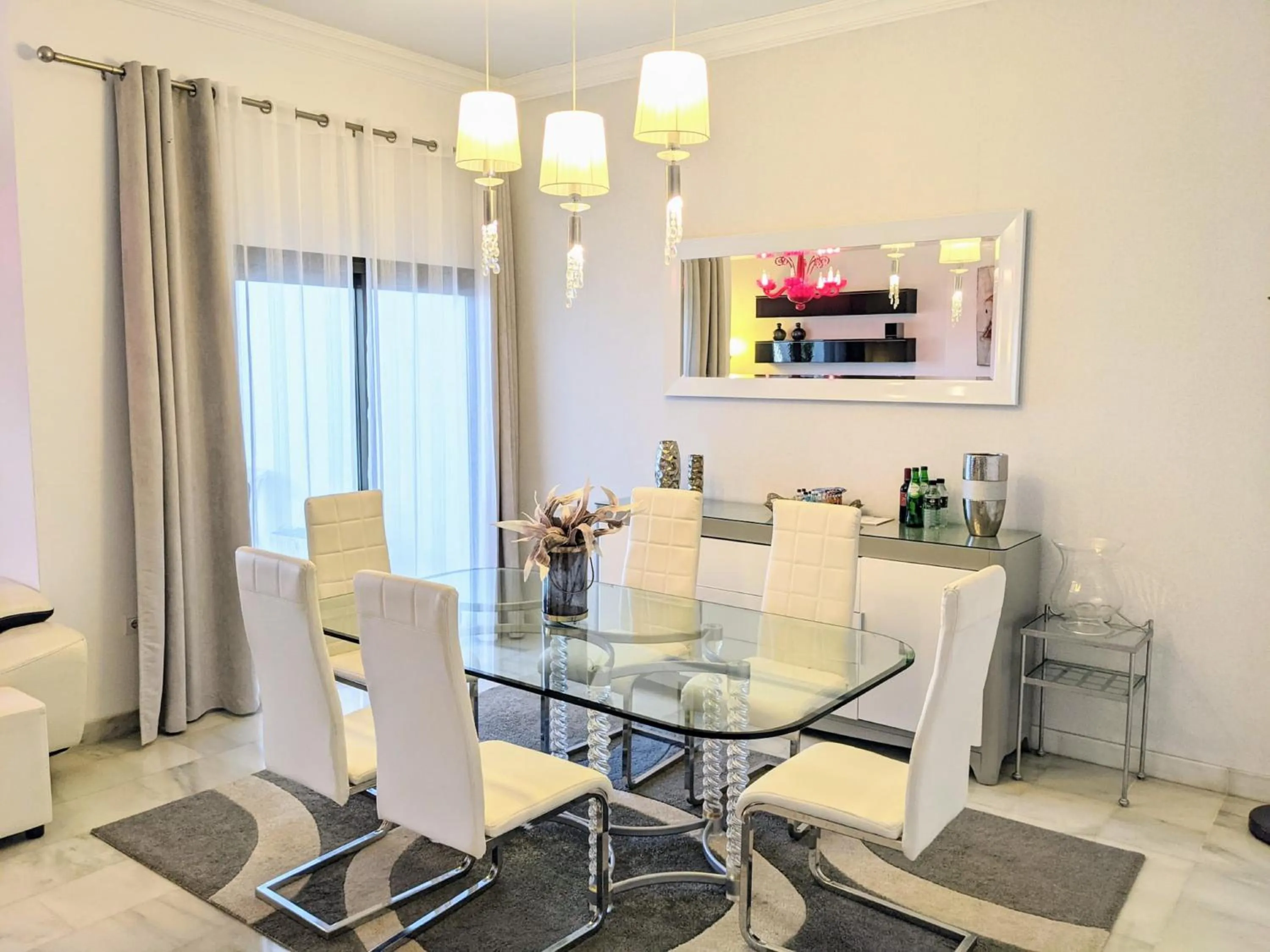 Dining area in Coral Beach Aparthotel
