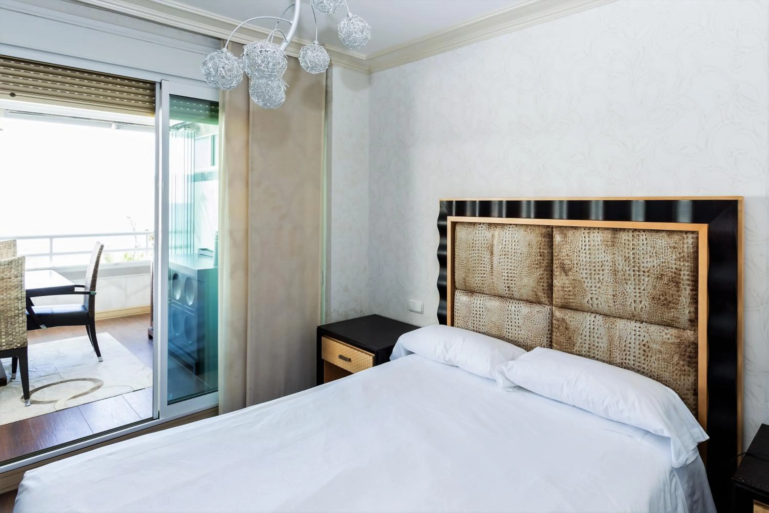 Bedroom, Bed in Coral Beach Aparthotel