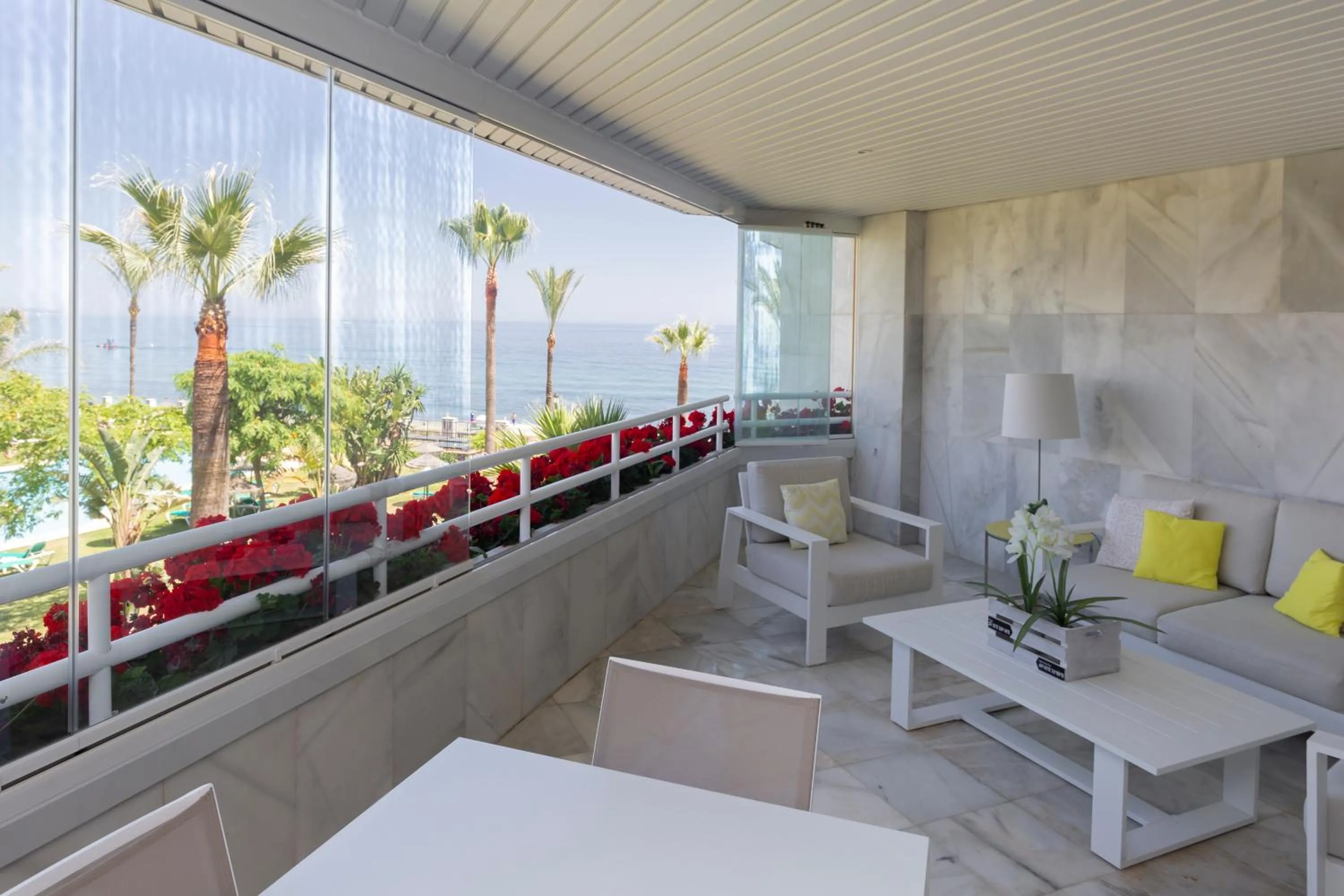 Balcony/Terrace in Coral Beach Aparthotel