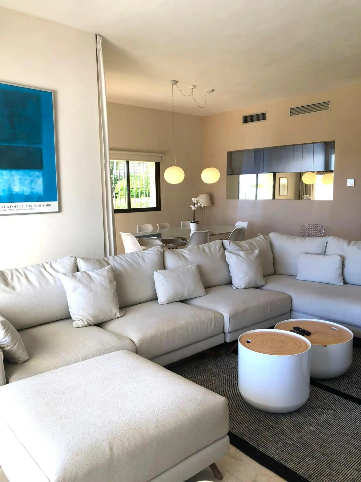 Living room in Coral Beach Aparthotel