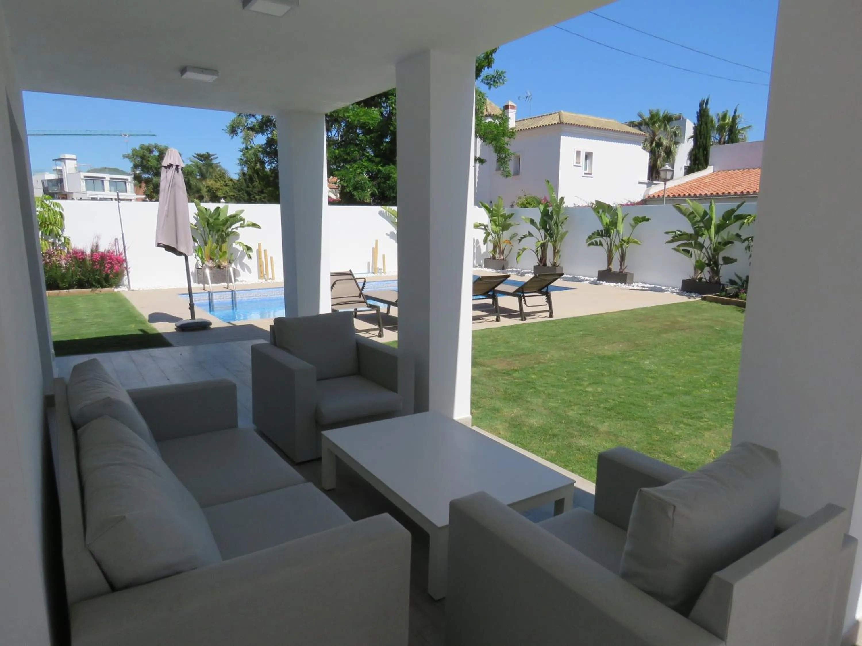 Garden in Coral Beach Aparthotel