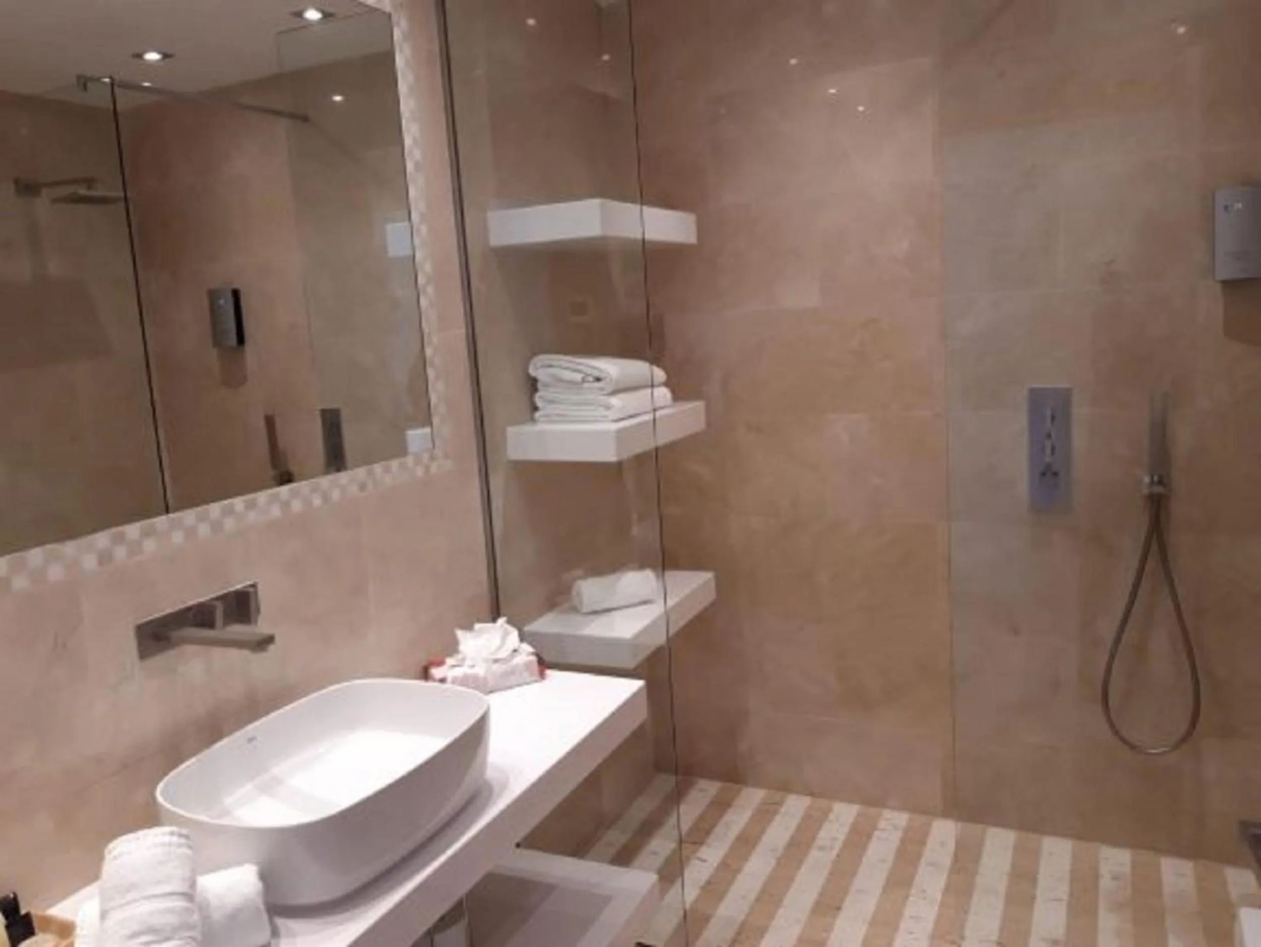 Bathroom in Coral Beach Aparthotel