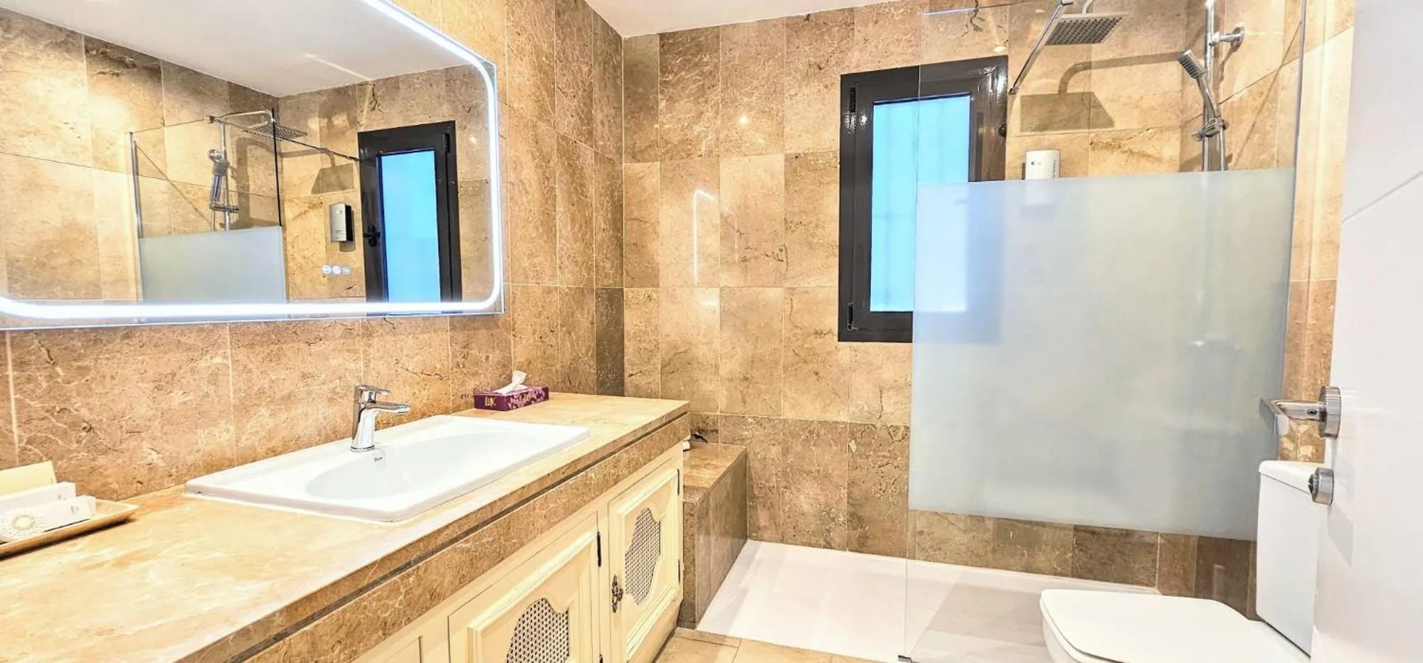 Bathroom in Coral Beach Aparthotel