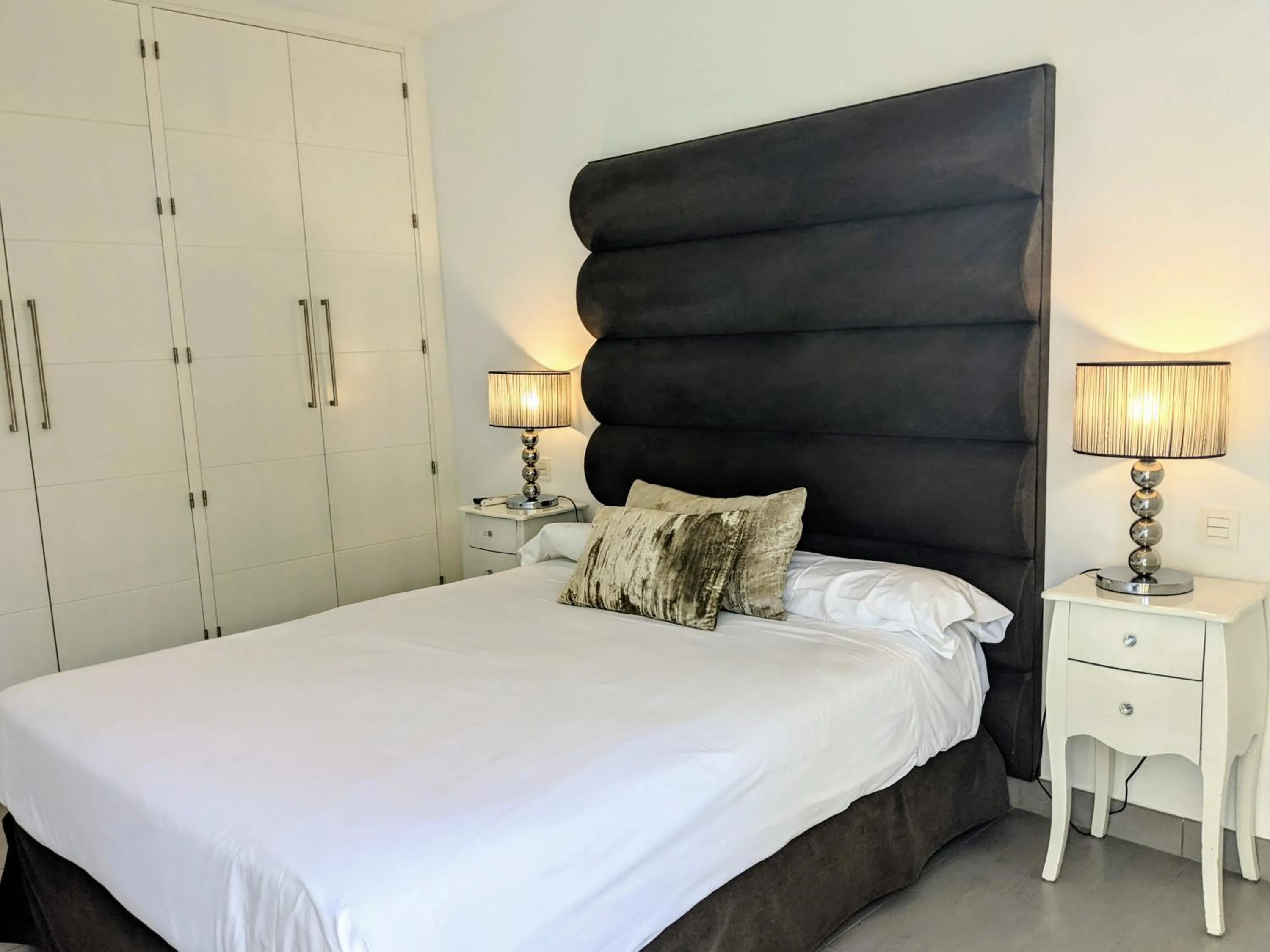 Bedroom, Bed in Coral Beach Aparthotel