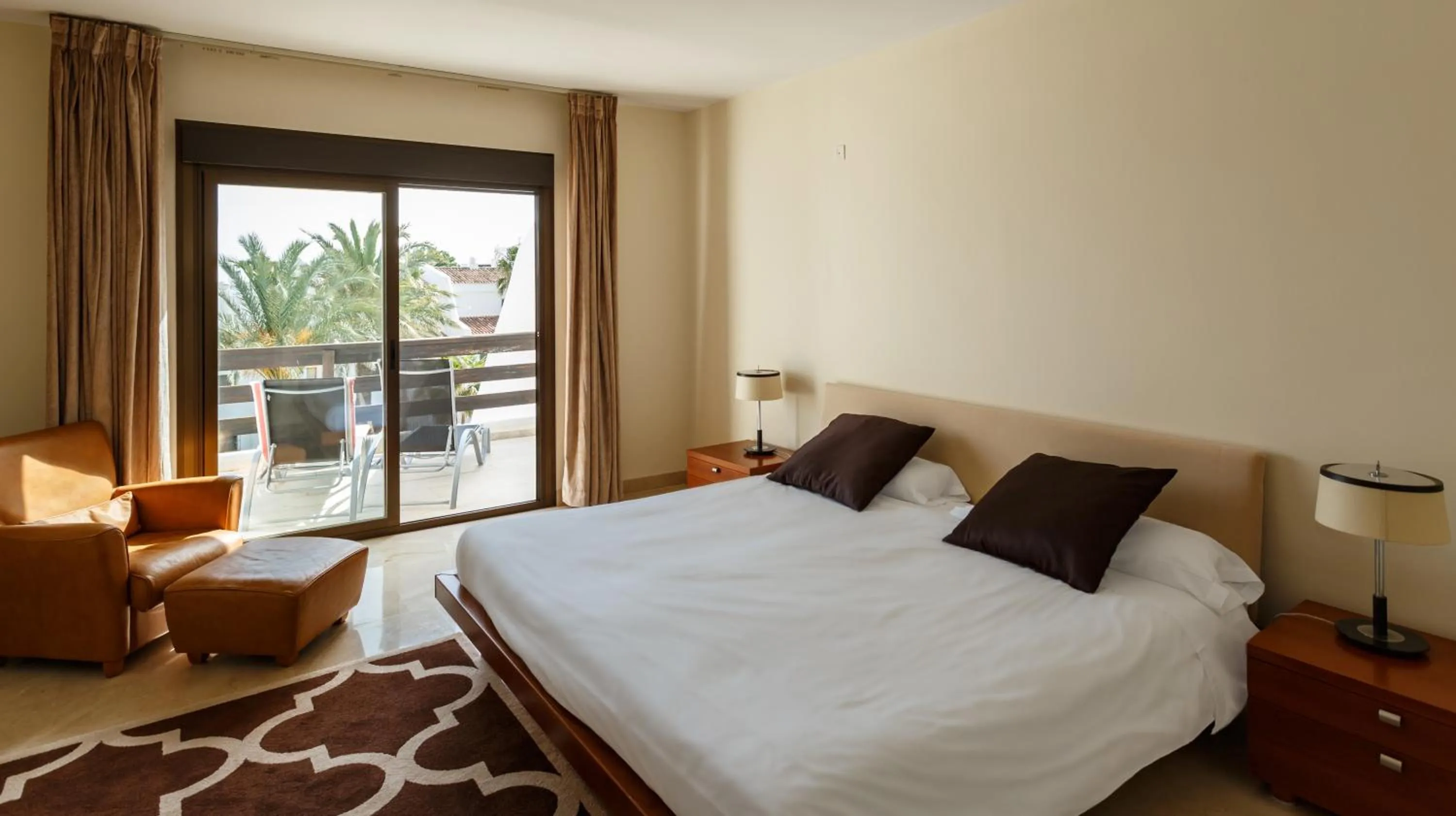 Bedroom, Bed in Coral Beach Aparthotel