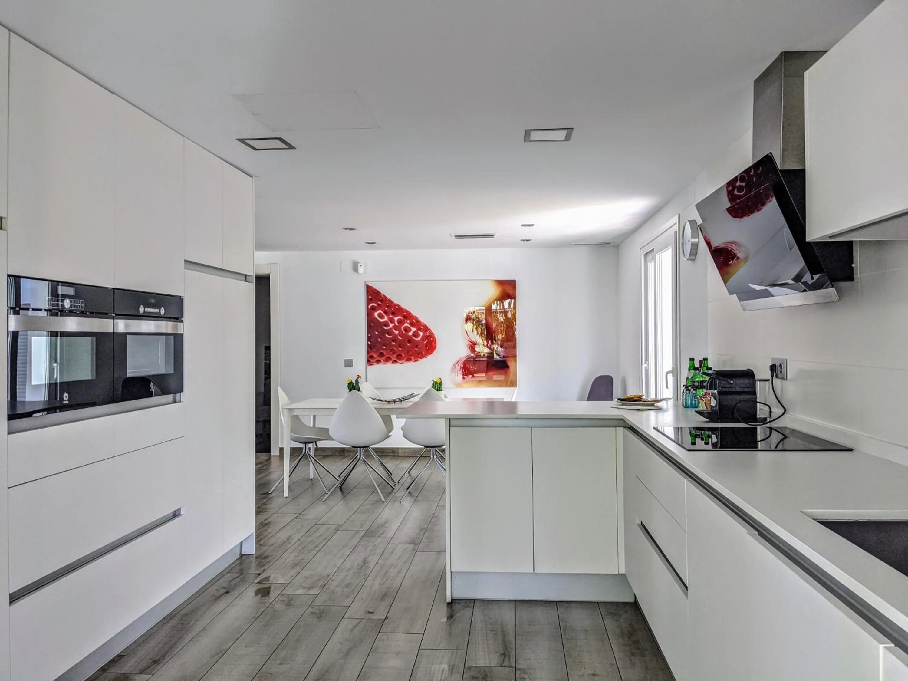 Kitchen or kitchenette in Coral Beach Aparthotel