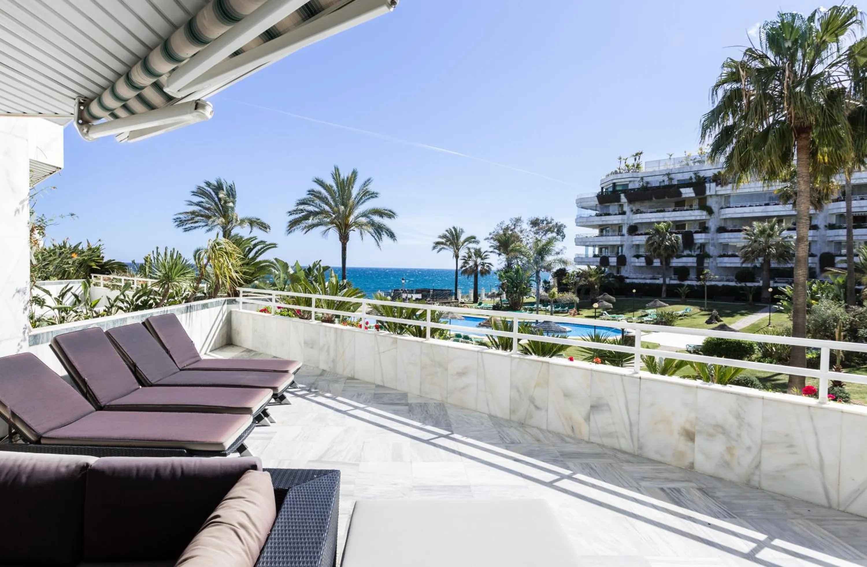 Balcony/Terrace in Coral Beach Aparthotel
