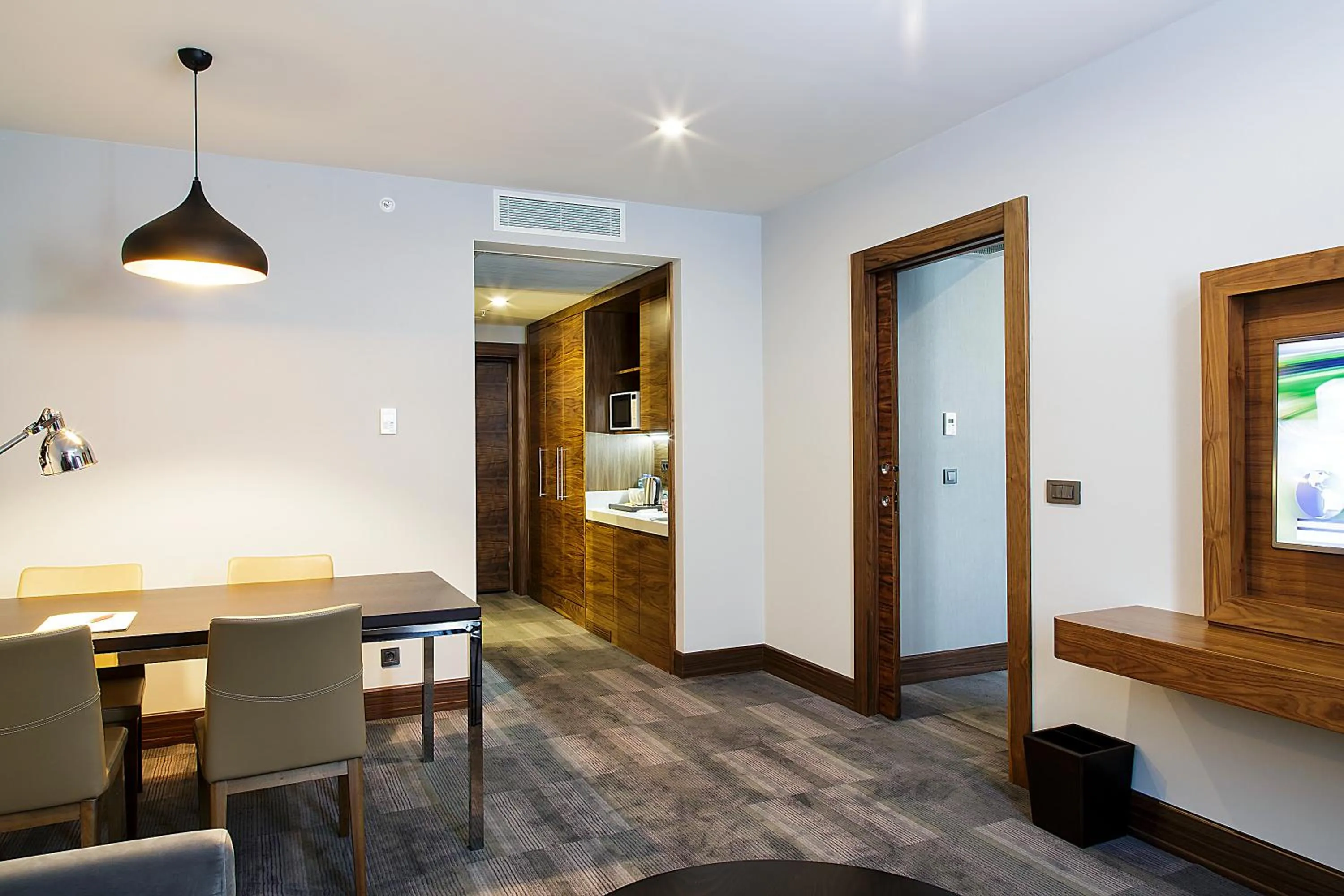 Coffee/tea facilities in Bof Hotels Business