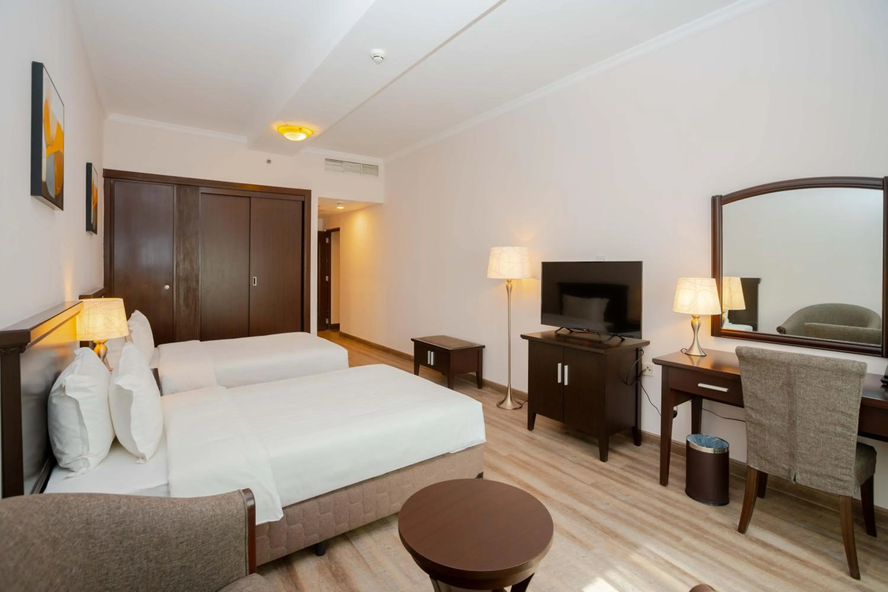 Bedroom, Bed in Ezdan Residence
