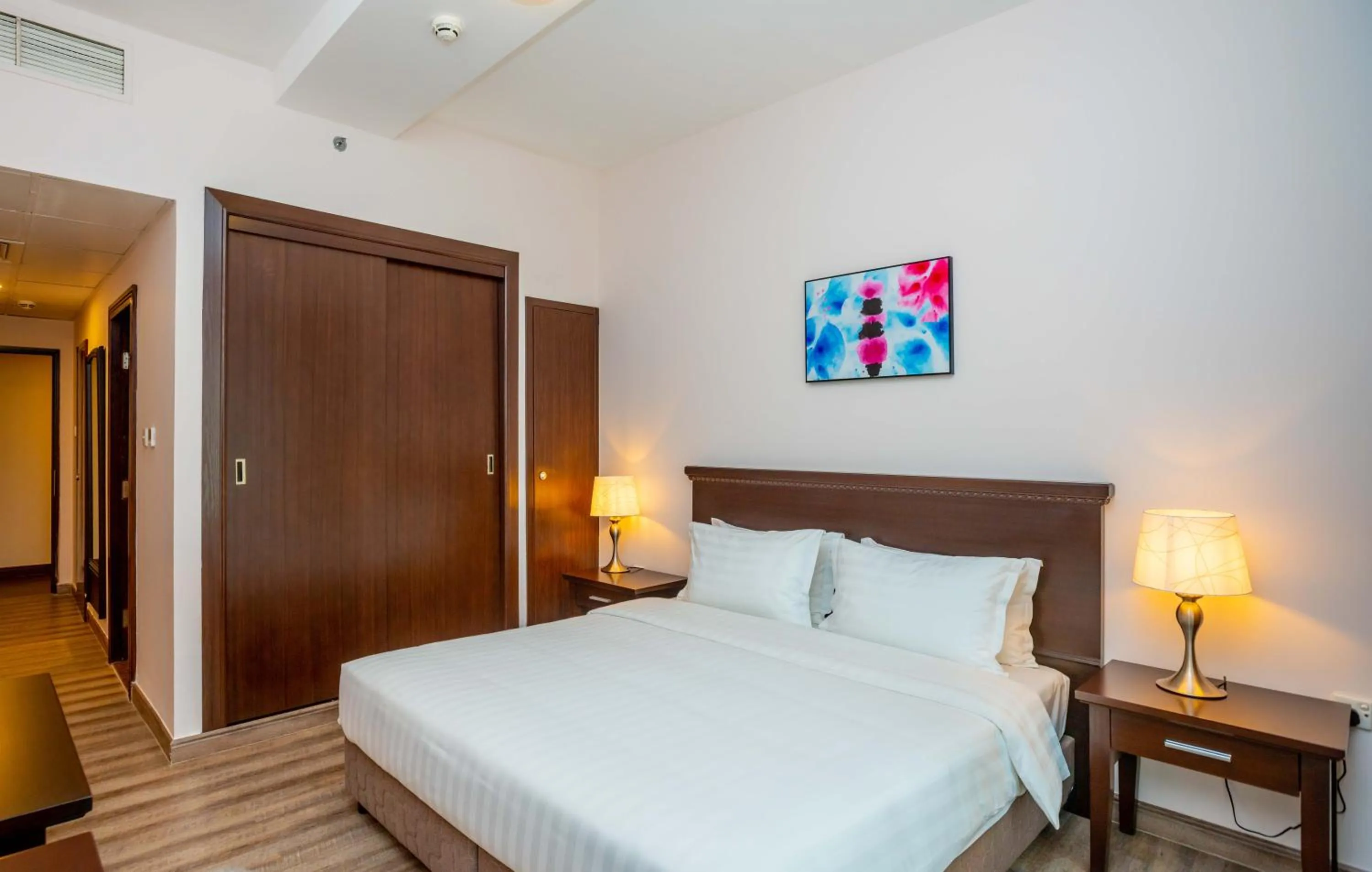 Bedroom, Bed in Ezdan Residence