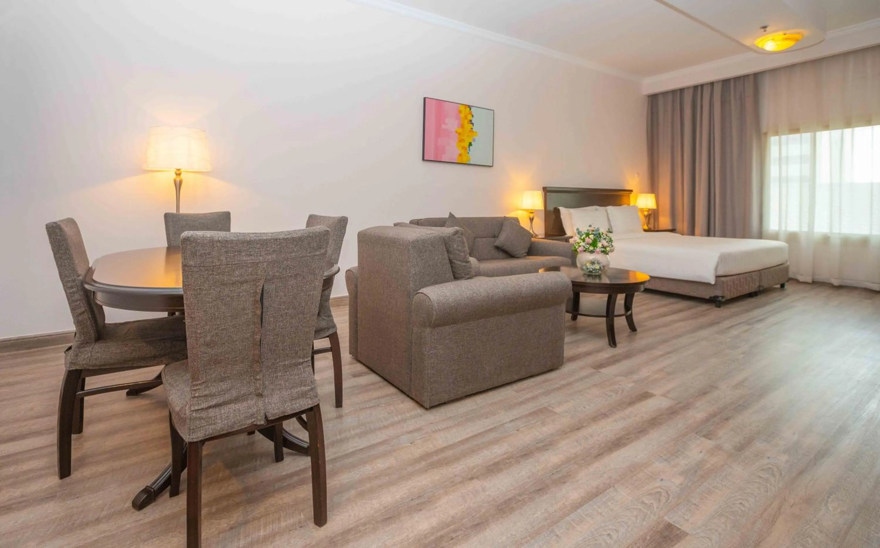 Bedroom, Bed in Ezdan Residence