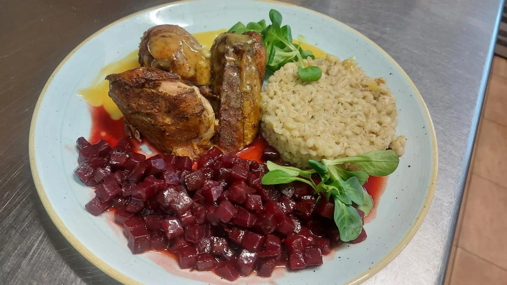 Restaurant/places to eat in Hotel Stara Gorzelnia