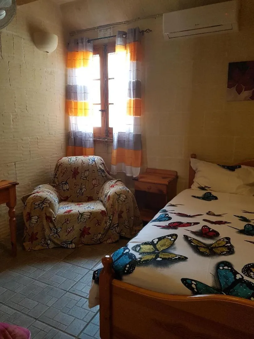 Bed in Ta' Karkar Villa Bed and Breakfast