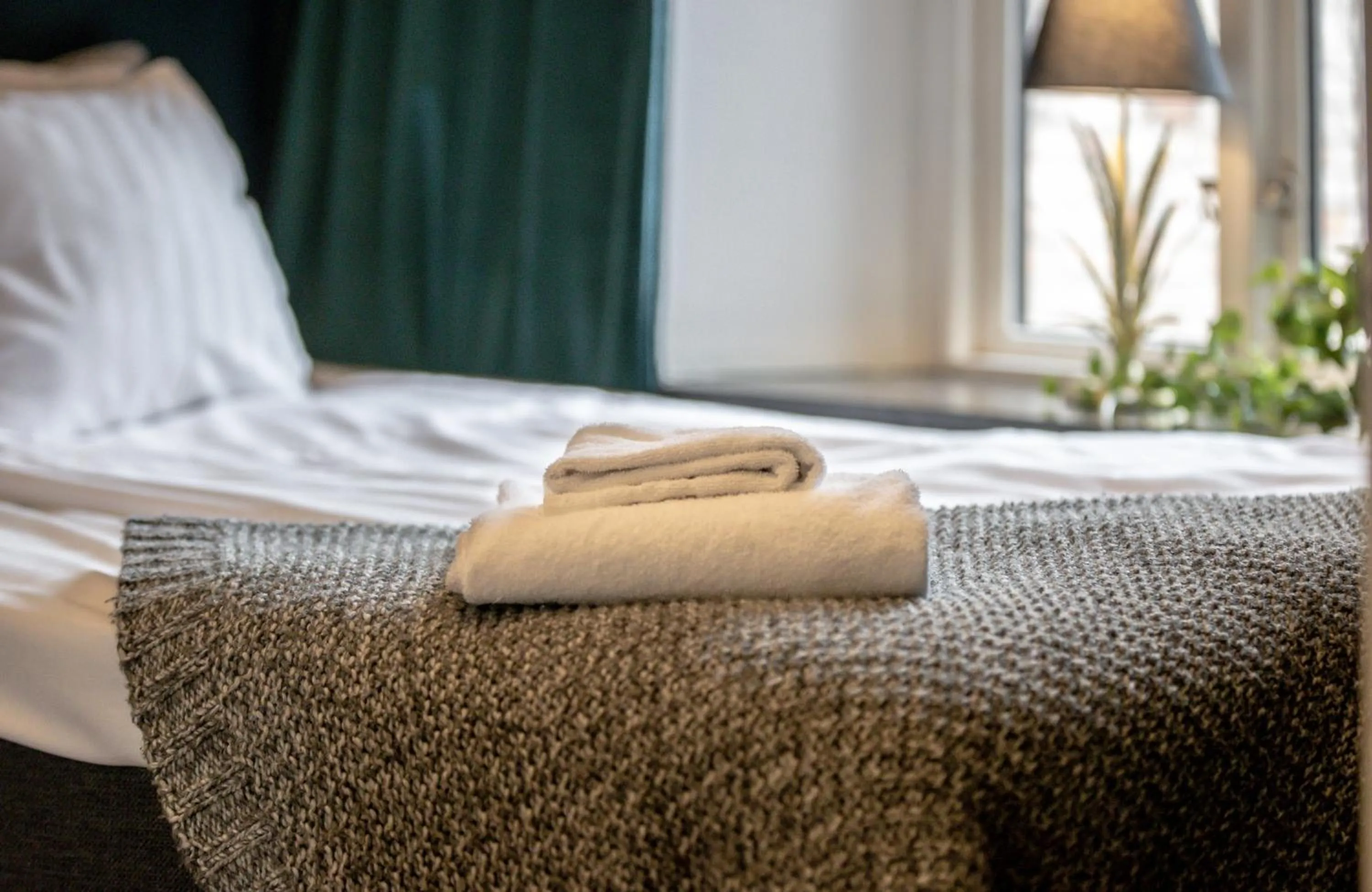 Property building, Bed in Cameo Boutique Hotell