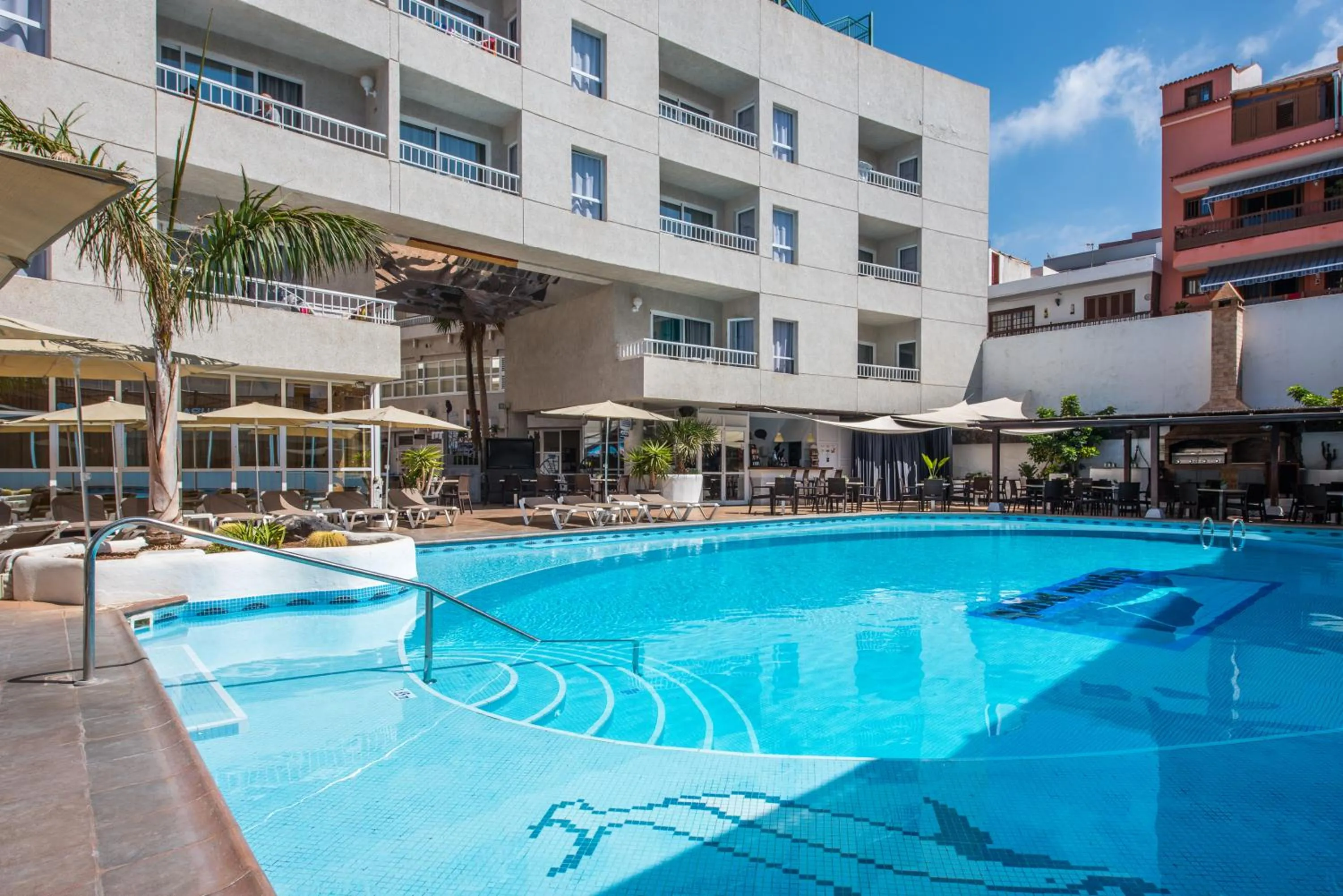 Swimming pool in Vigilia Park