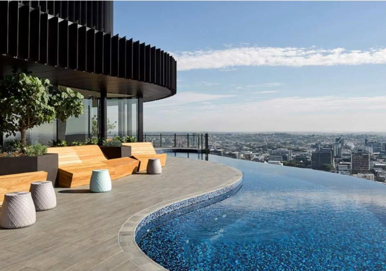 Swimming pool in Spire Residences by CLLIX