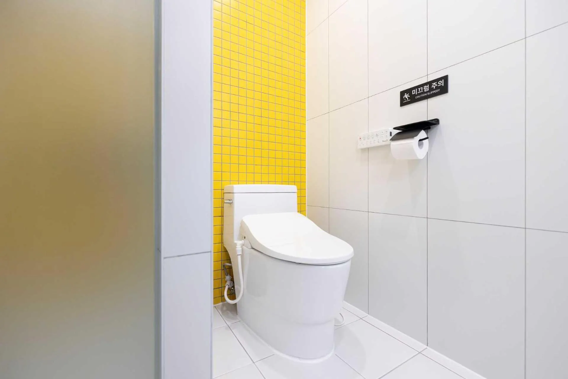 Toilet in Moor Hotel Mokpo By Anook