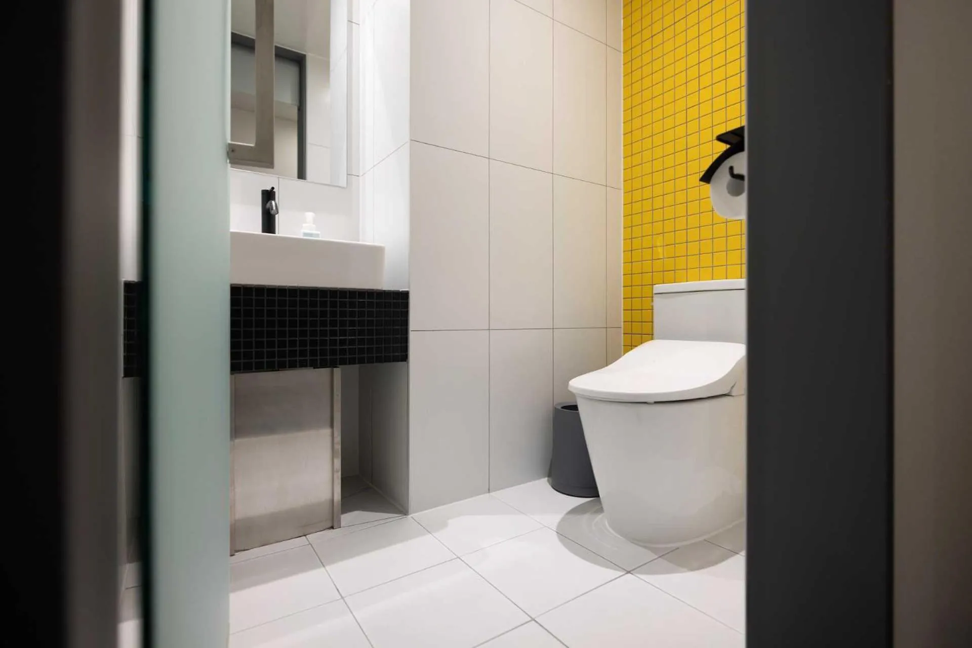 Toilet in Moor Hotel Mokpo By Anook