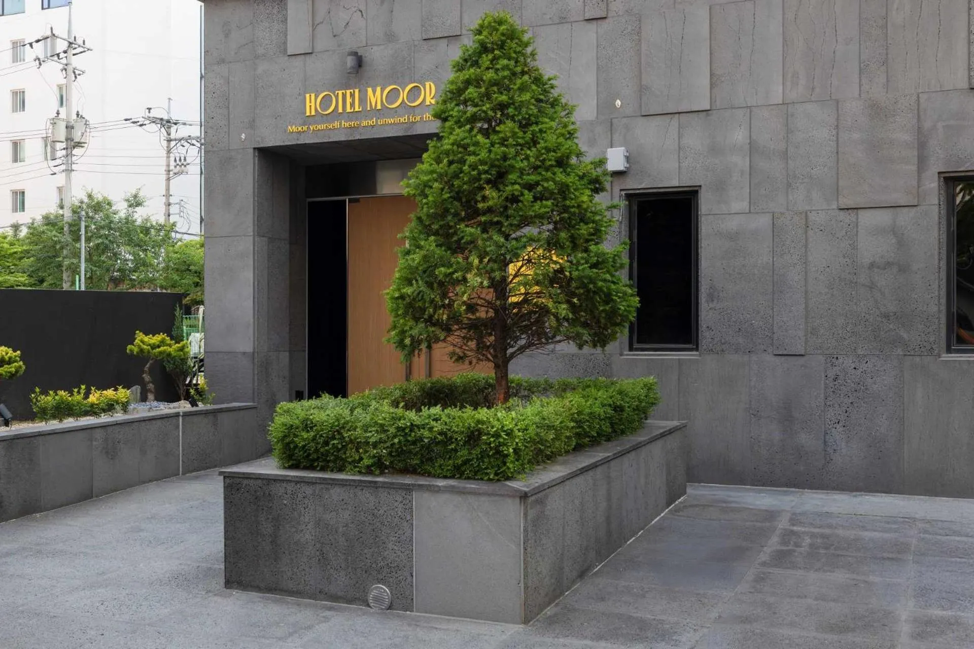 Facade/entrance in Moor Hotel Mokpo By Anook