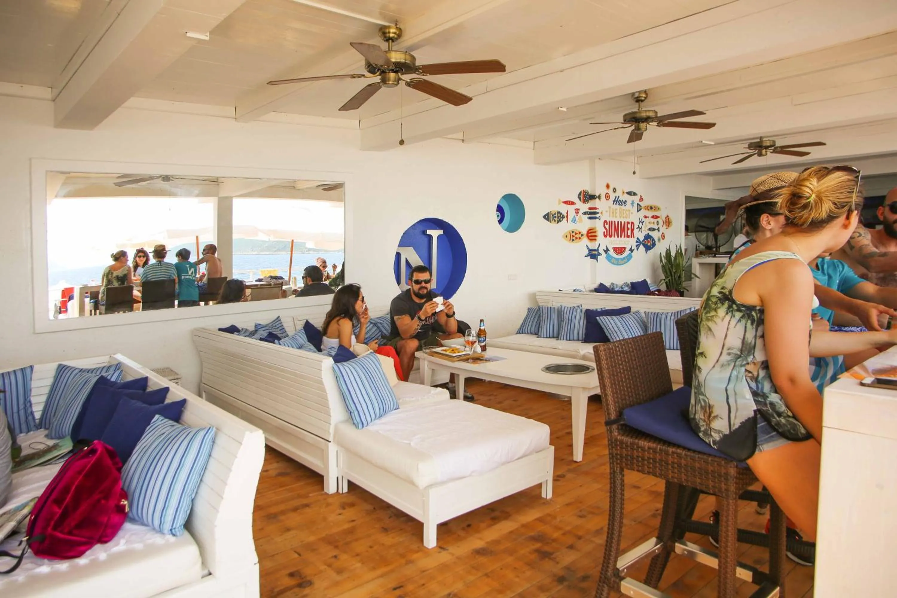 Restaurant/places to eat in Nur Beach Hotel