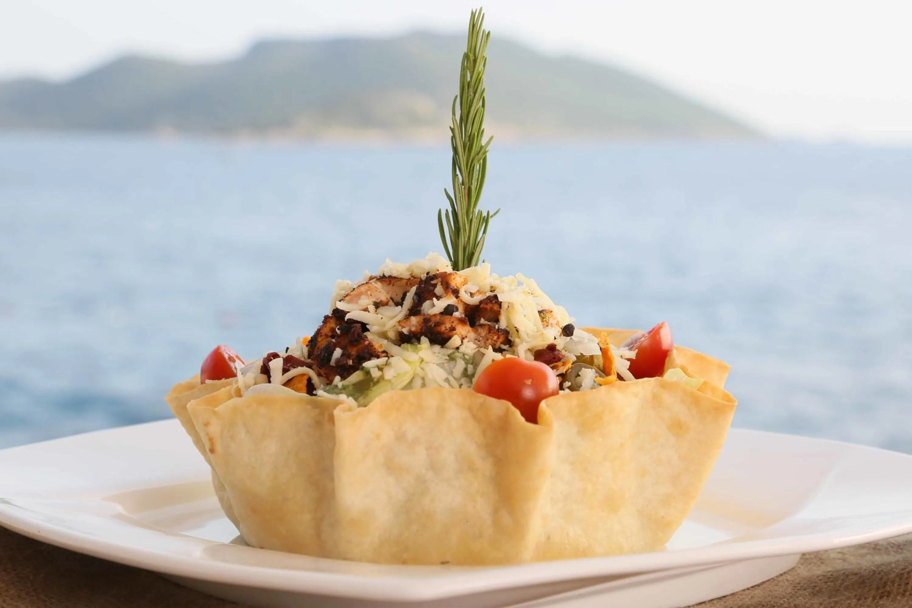 Restaurant/places to eat in Nur Beach Hotel