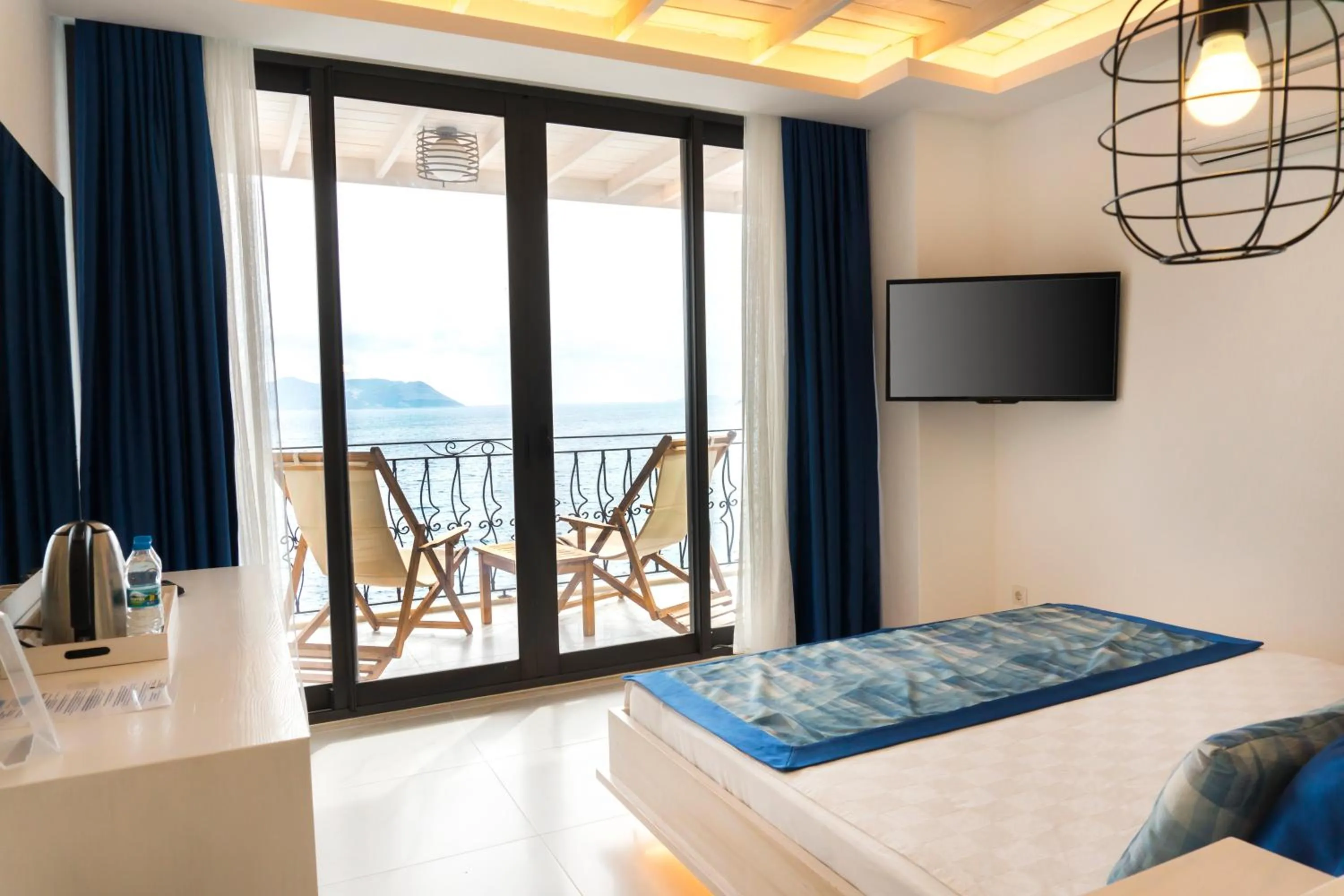 Photo of the whole room in Nur Beach Hotel