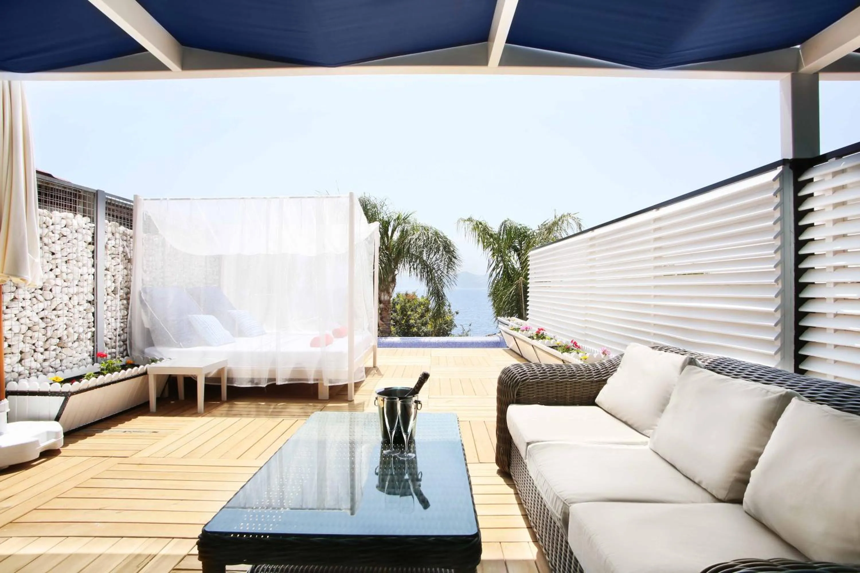 Garden in Nur Beach Hotel