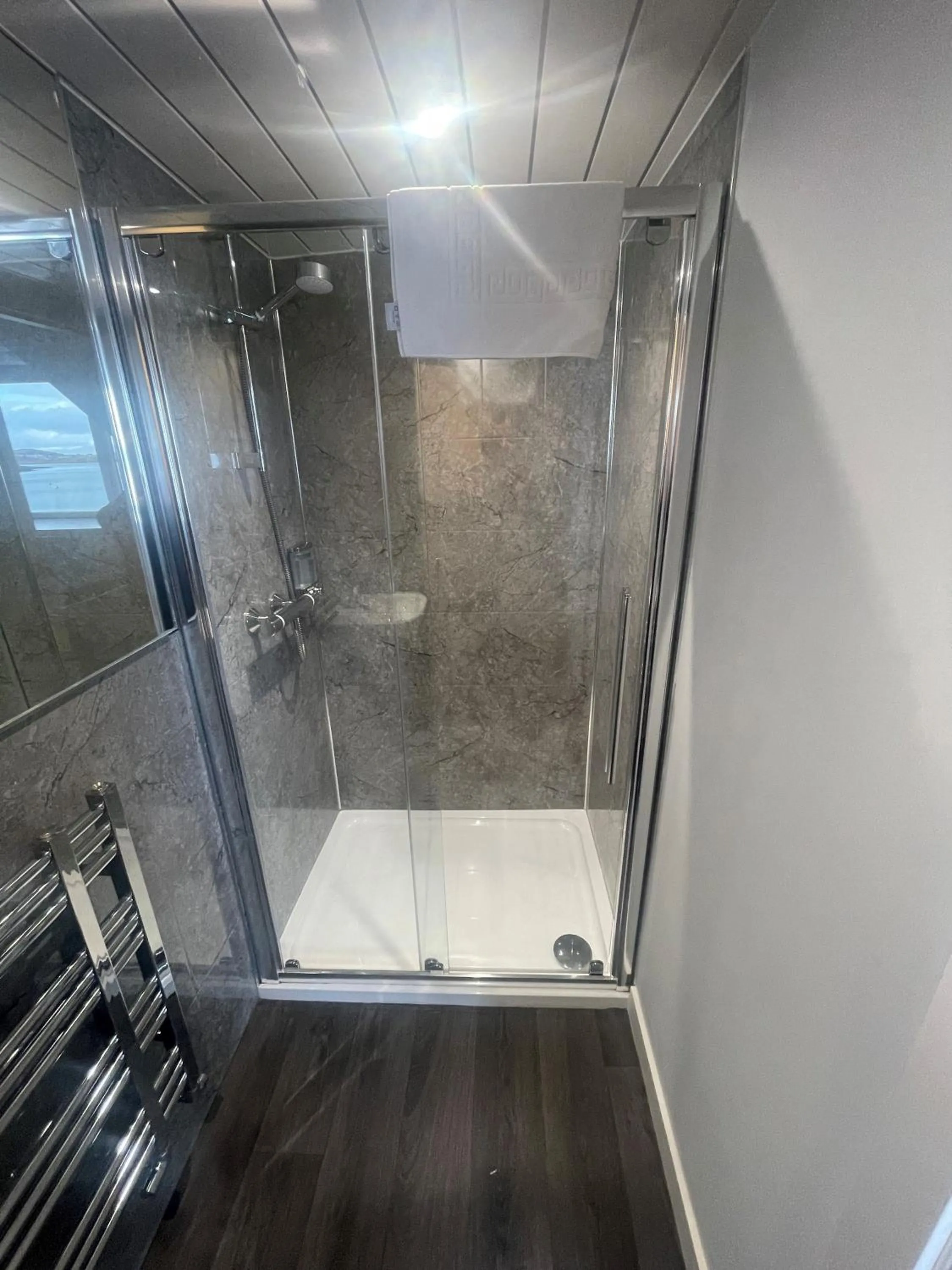 Economy Double Room in Oyster Inn Connel