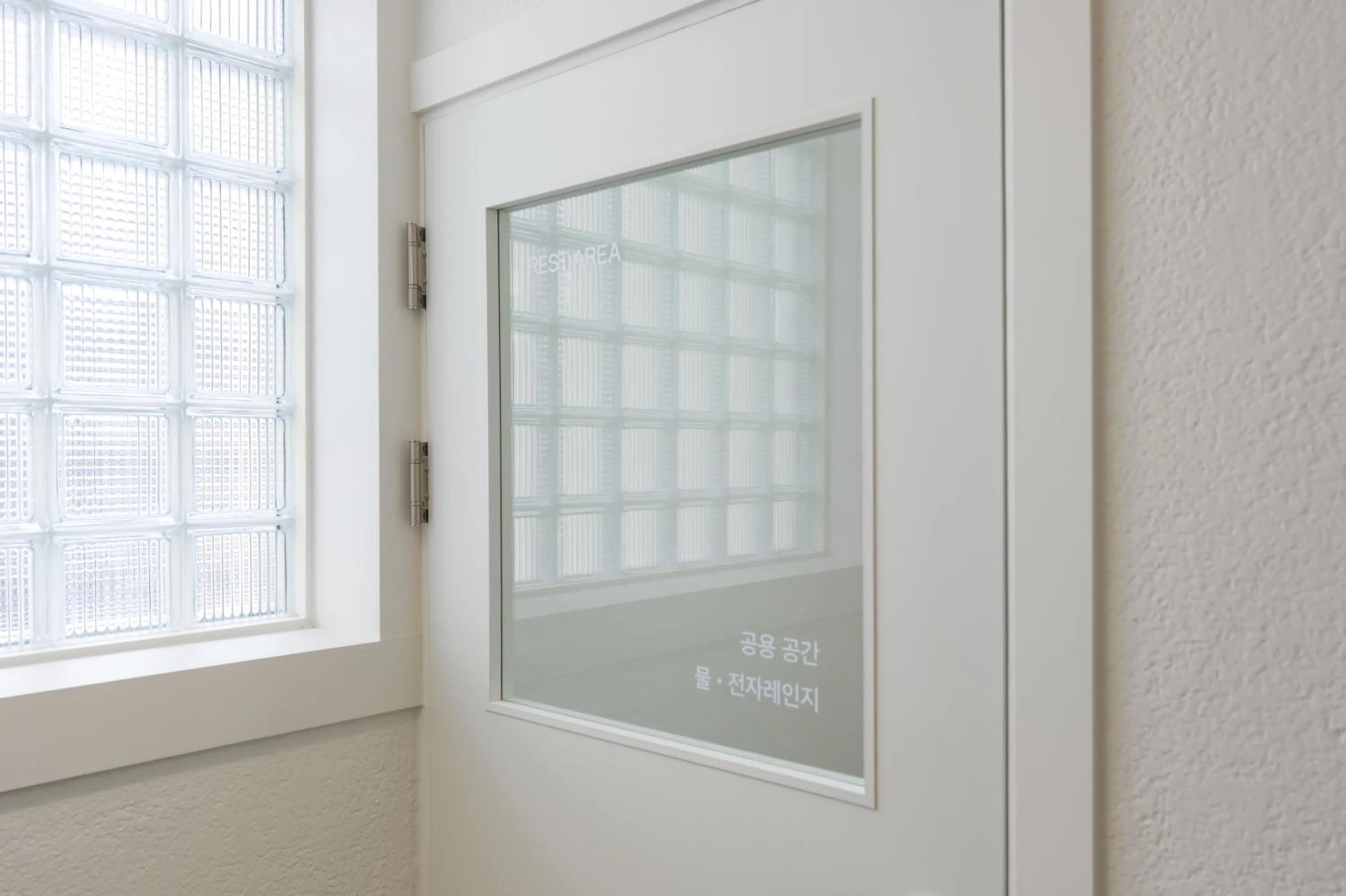Seating area in Hotel Carpet