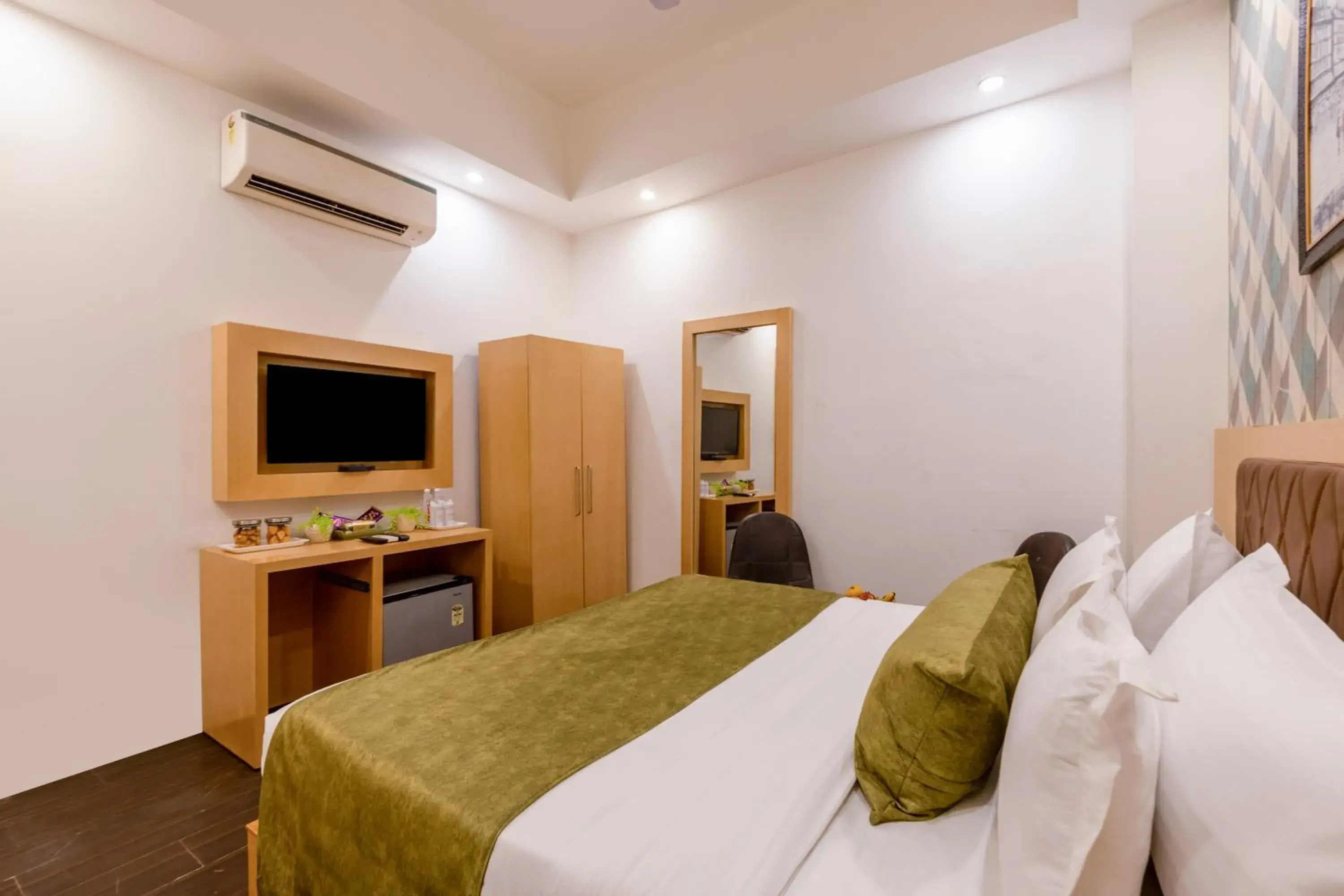 Airport Hotel Tashree Near Yashobhoomi - Free Airport Drop Airport Hotel Tashree Near Yashobhoomi - Free Airport Drop