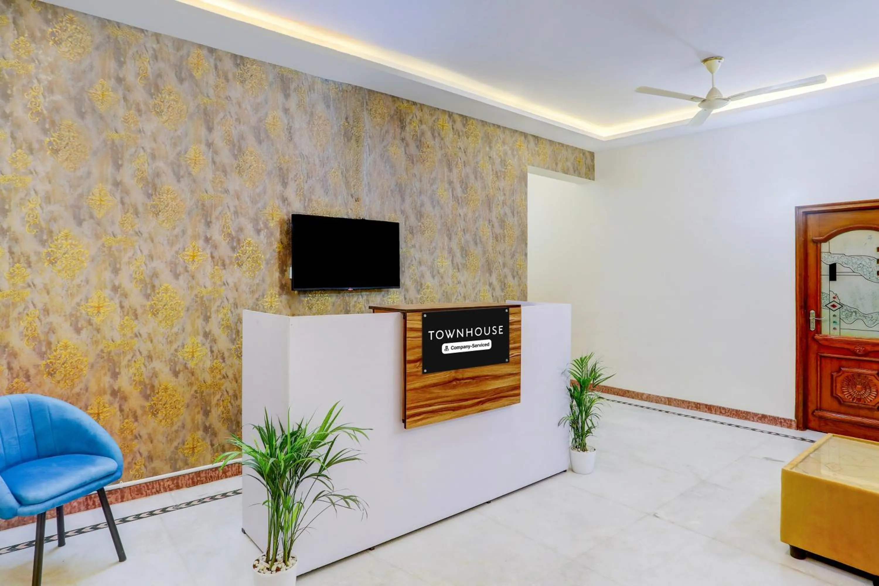 Lobby or reception in Super Townhouse Madiwala Lake Park