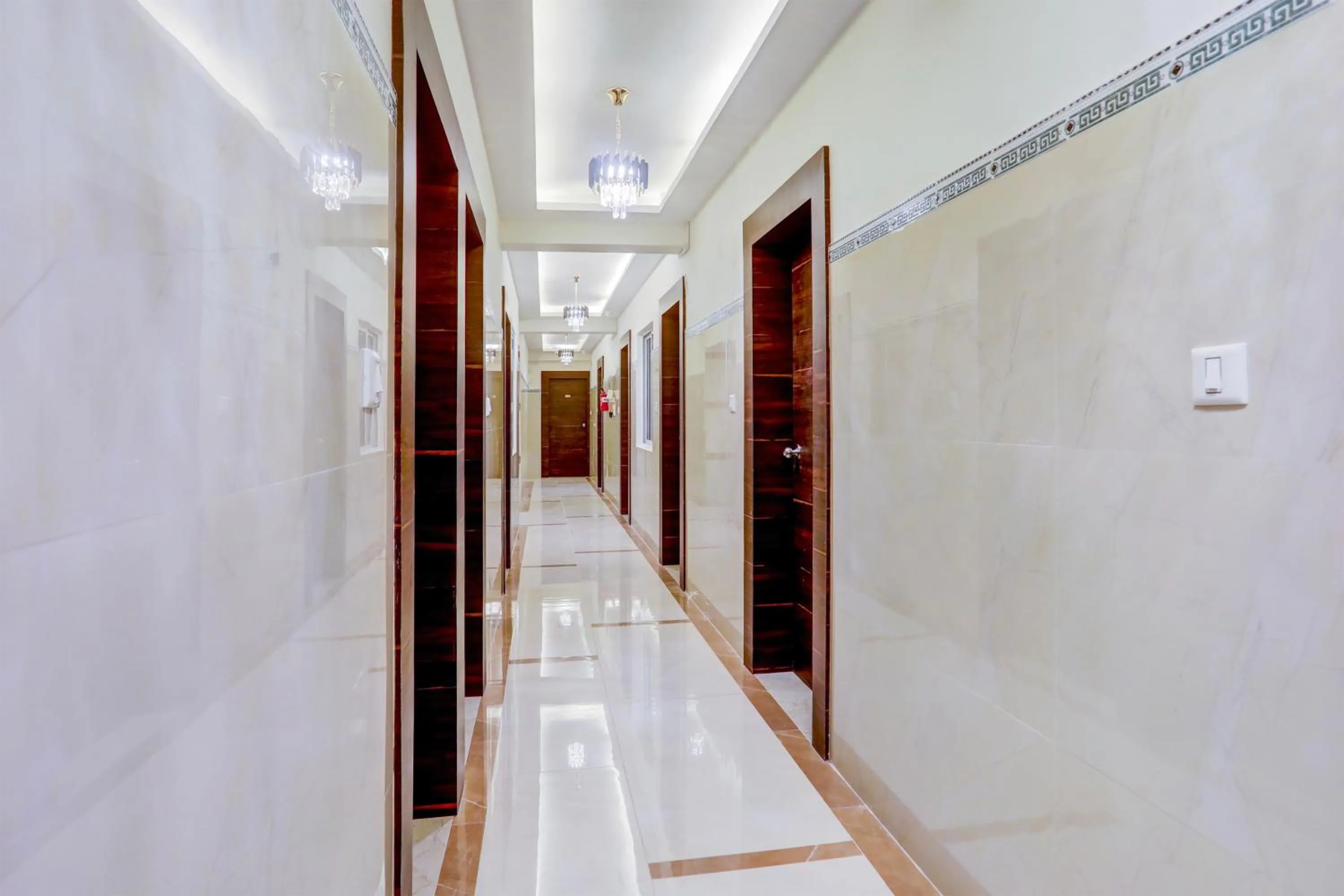 Lobby or reception in Super Townhouse Madiwala Lake Park