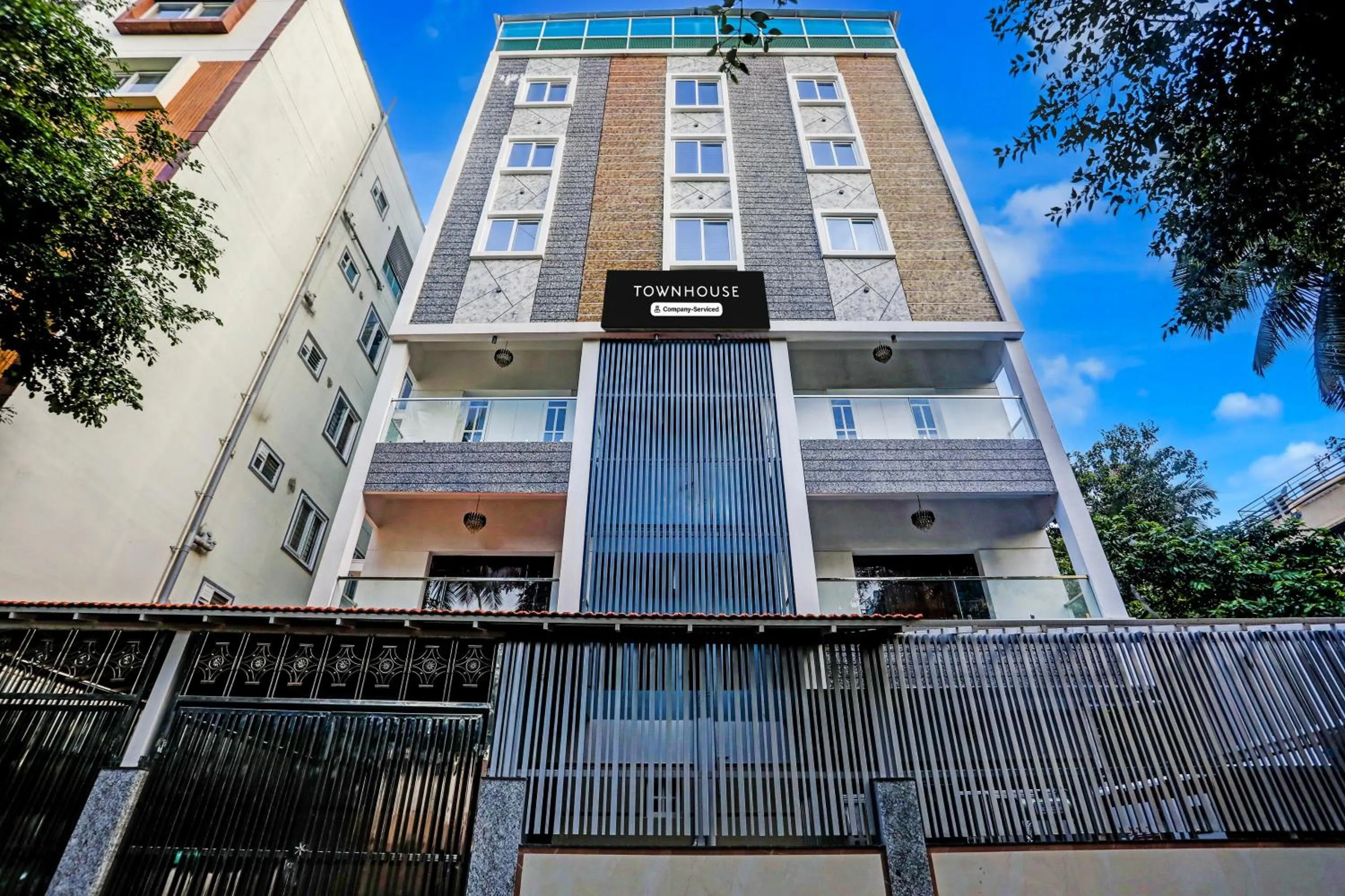 Facade/entrance in Super Townhouse Madiwala Lake Park