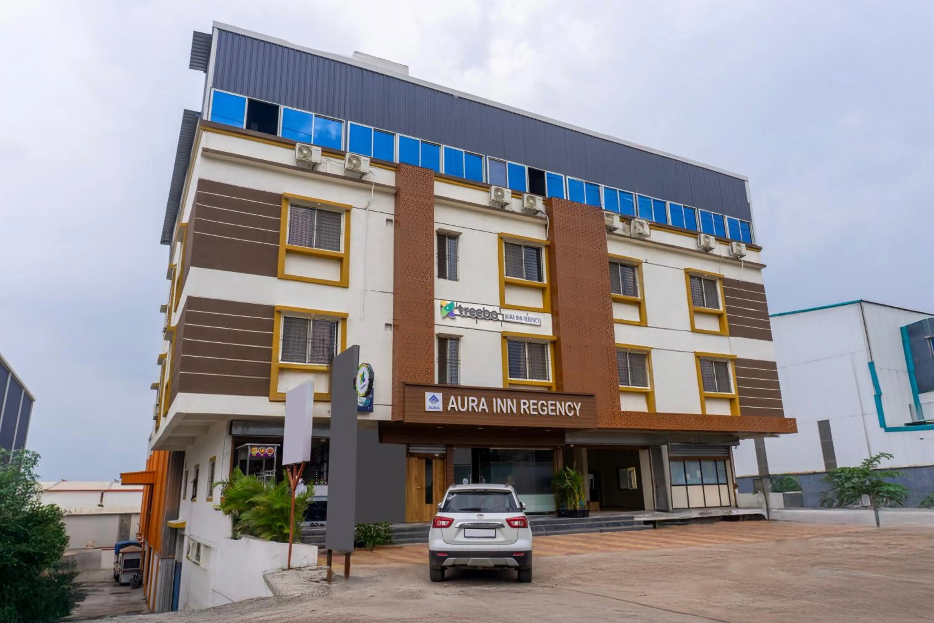 Property building in Treebo Aura Inn Regency