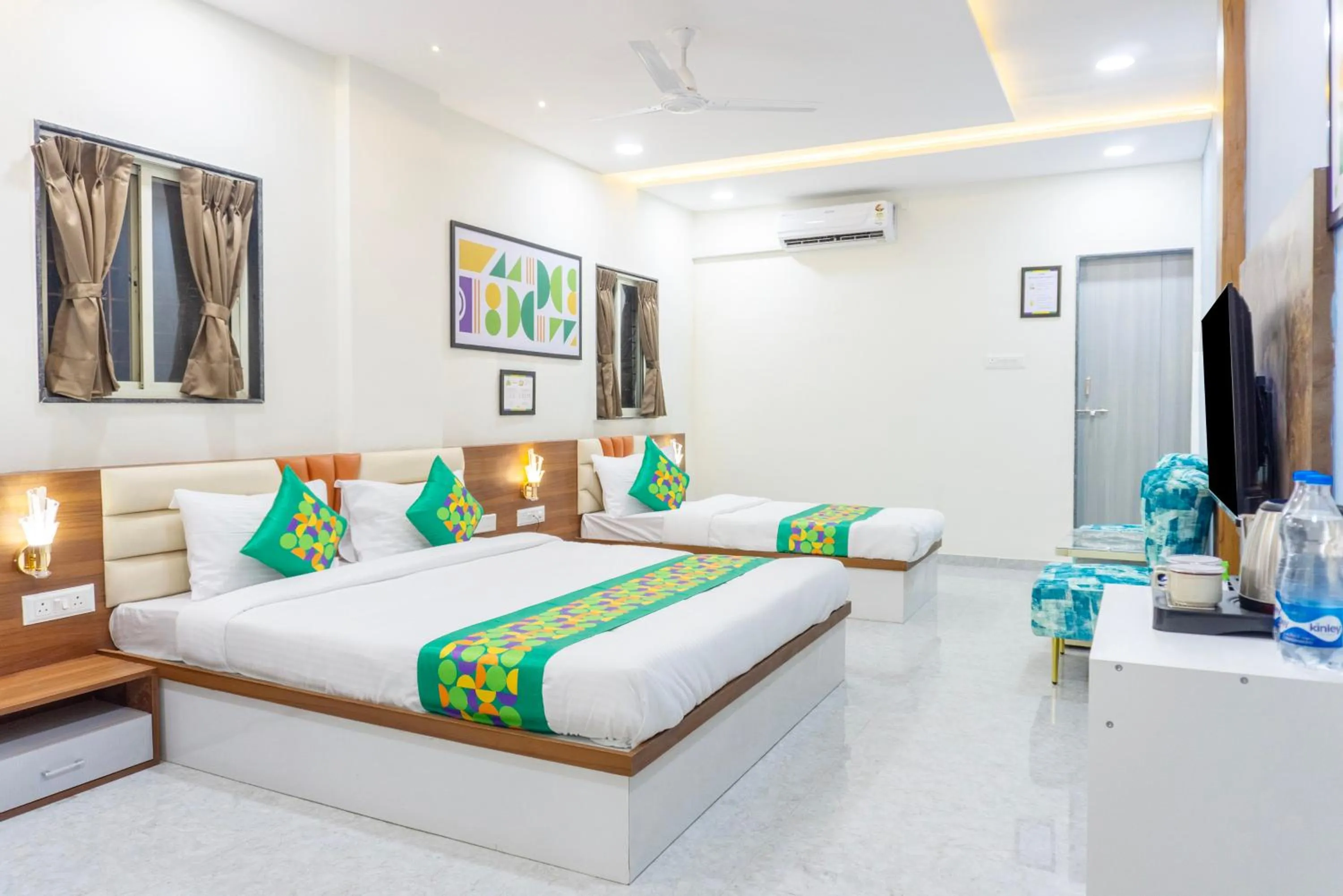 Bedroom, Bed in Treebo Aura Inn Regency