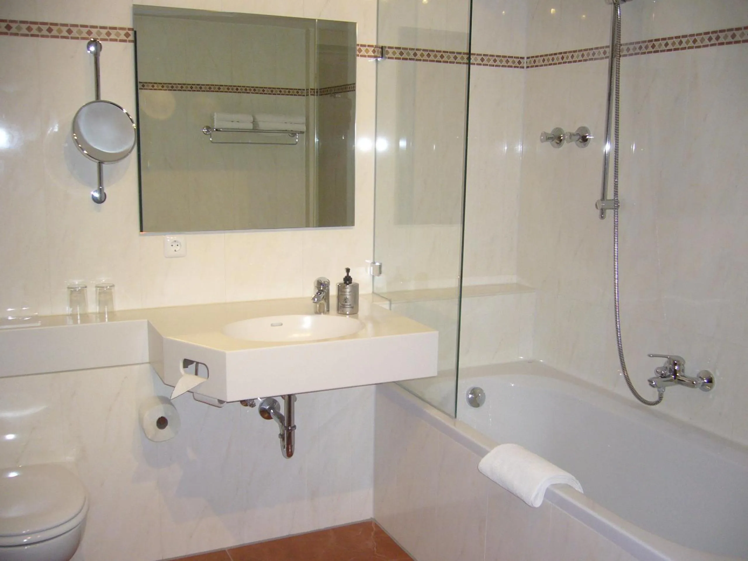 Bathroom in Alpenhotel Pfaffenwinkel