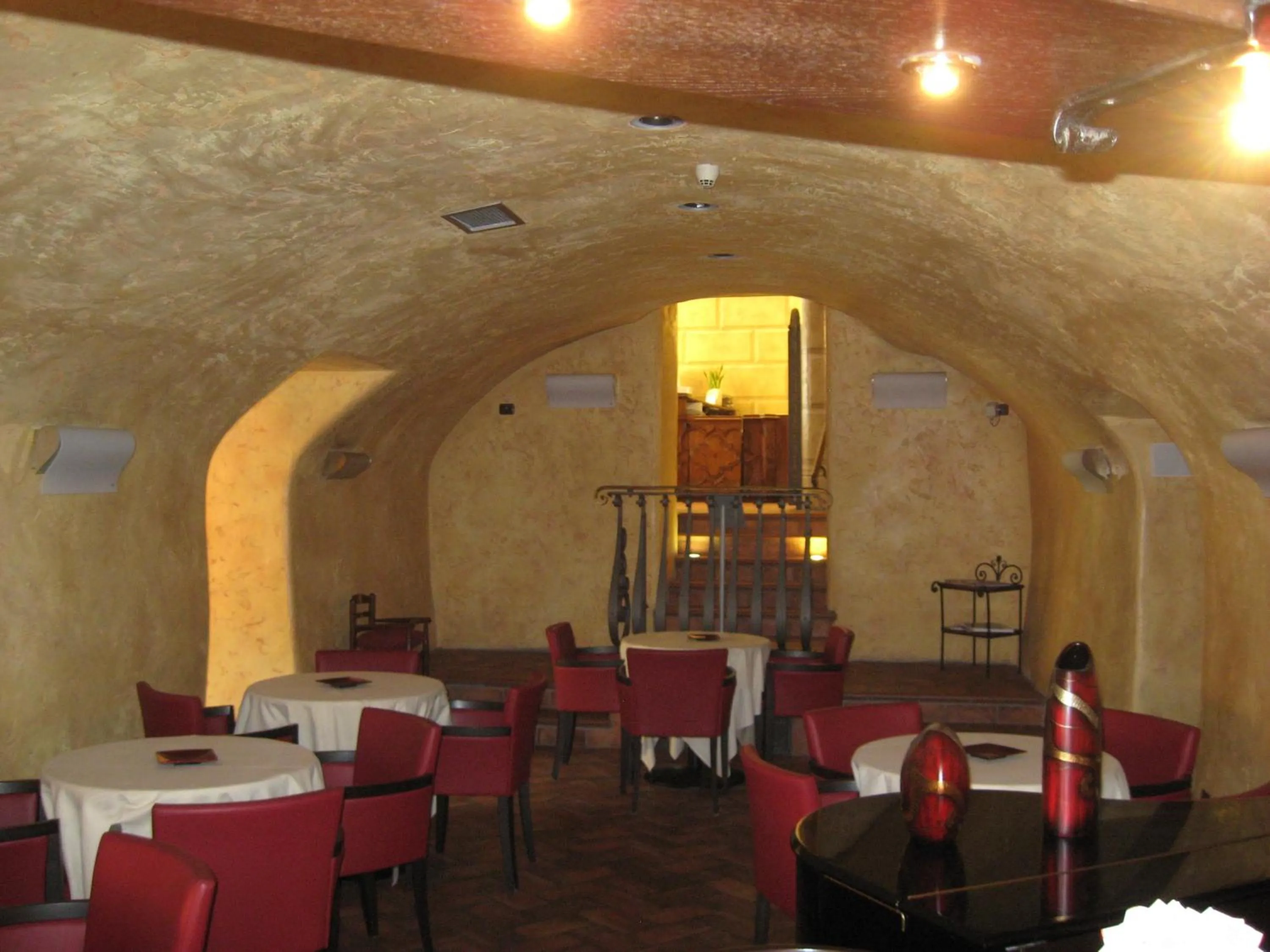 Restaurant/places to eat in Albergo Venturelli
