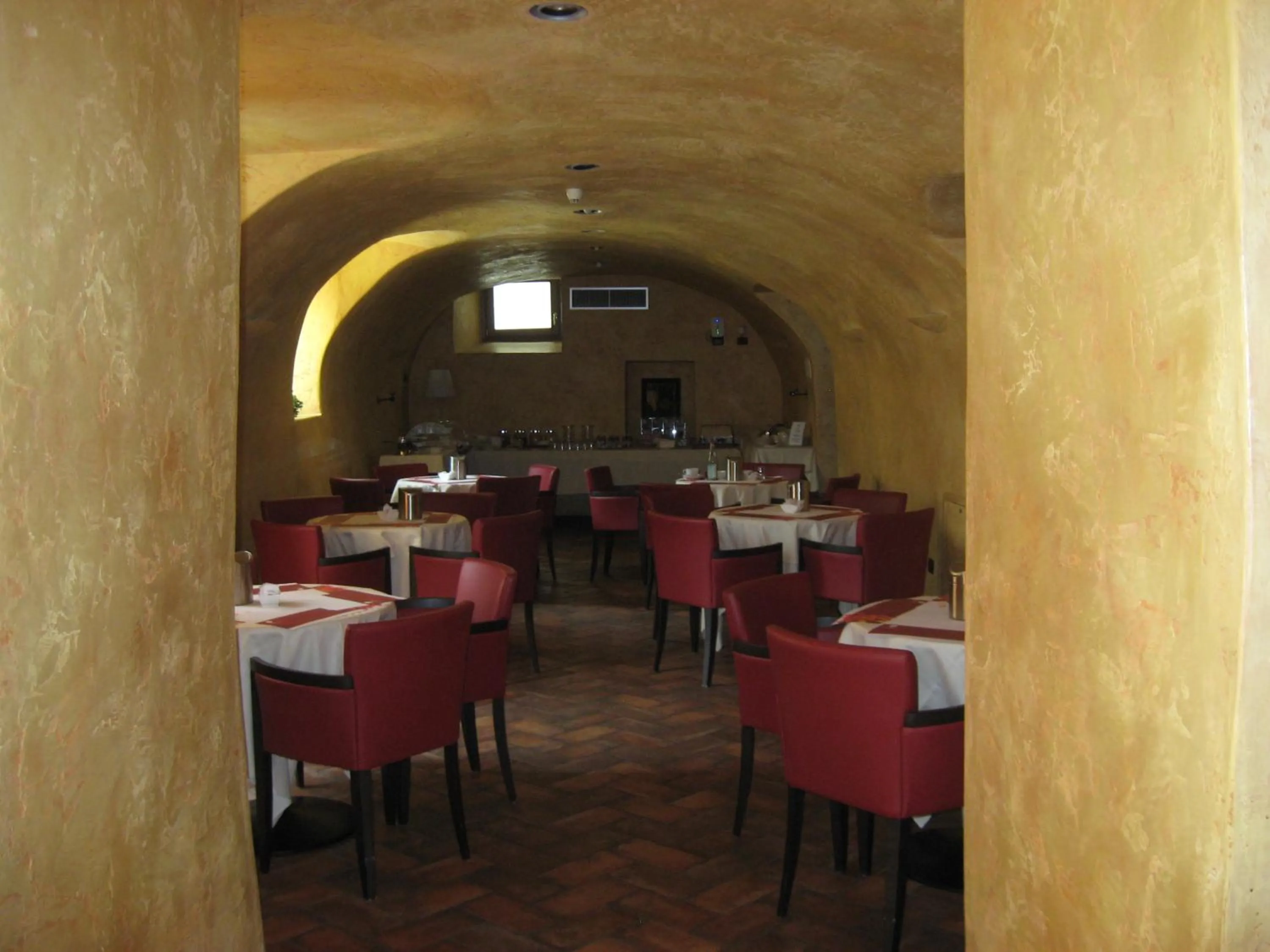 Restaurant/places to eat in Albergo Venturelli