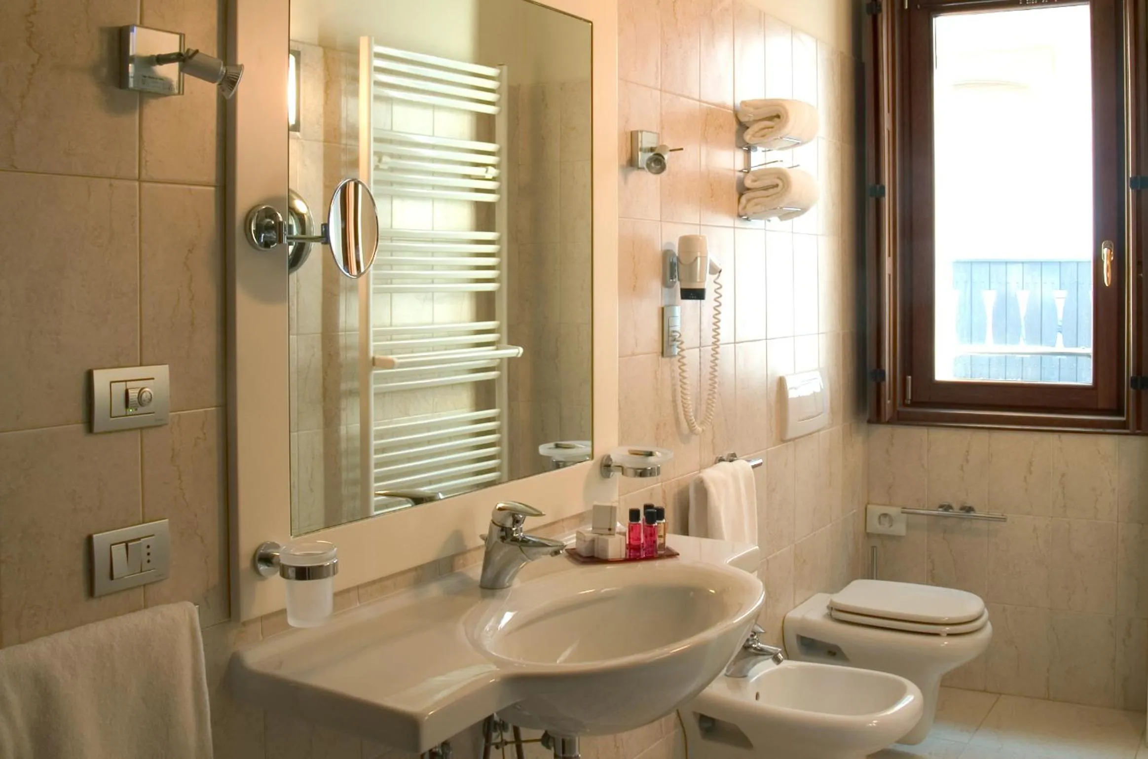Bathroom in Albergo Venturelli