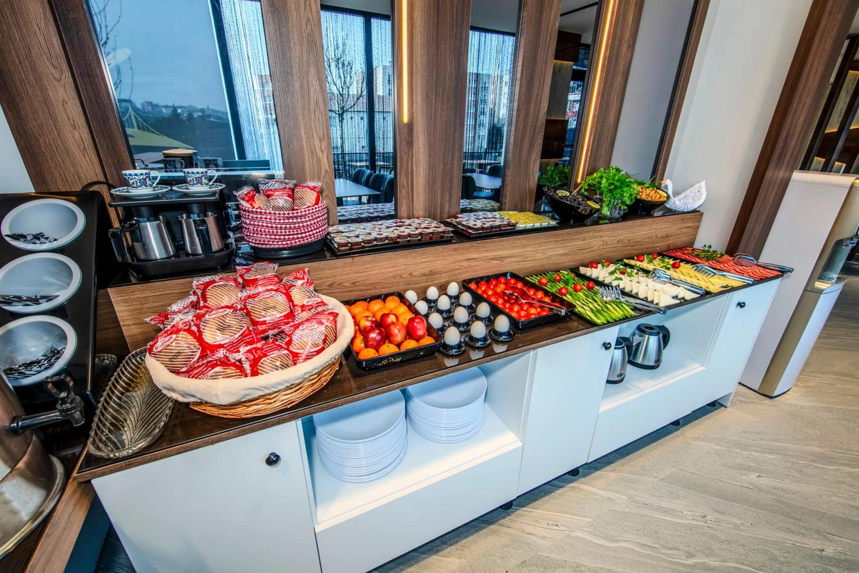 Restaurant/places to eat in Hilltown Airport Hotel & Restaurant