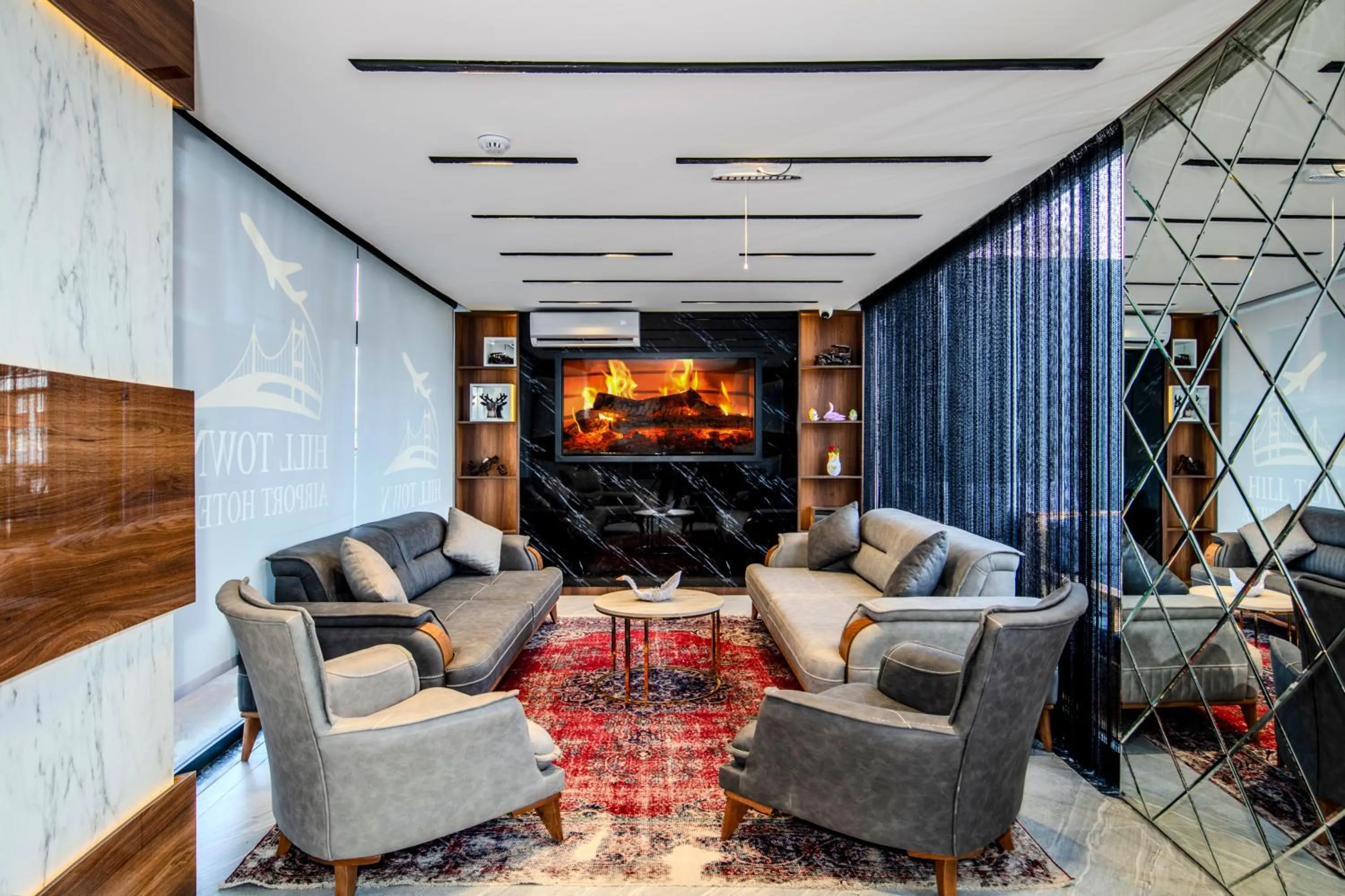 Lobby or reception in Hilltown Airport Hotel & Restaurant